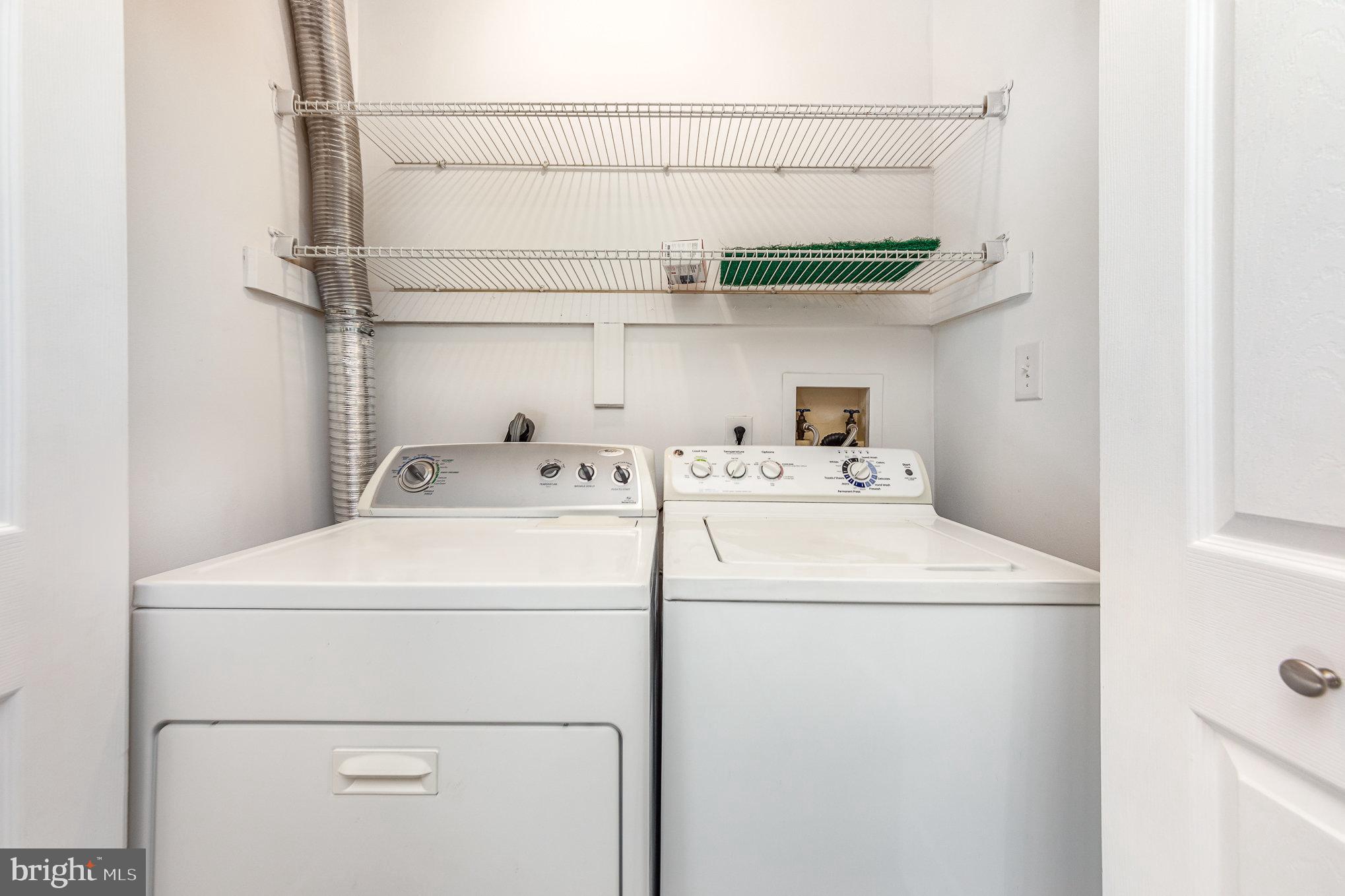 COLONIAL TERRACE - Residential