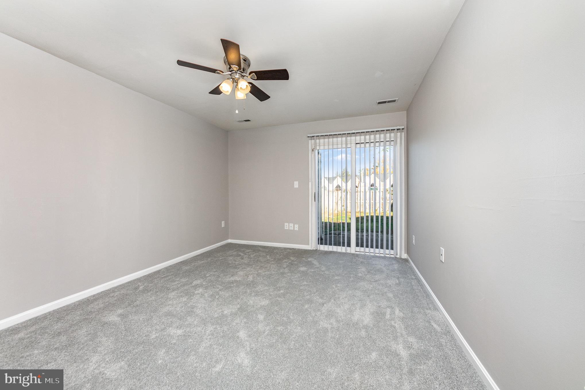 COLONIAL TERRACE - Residential