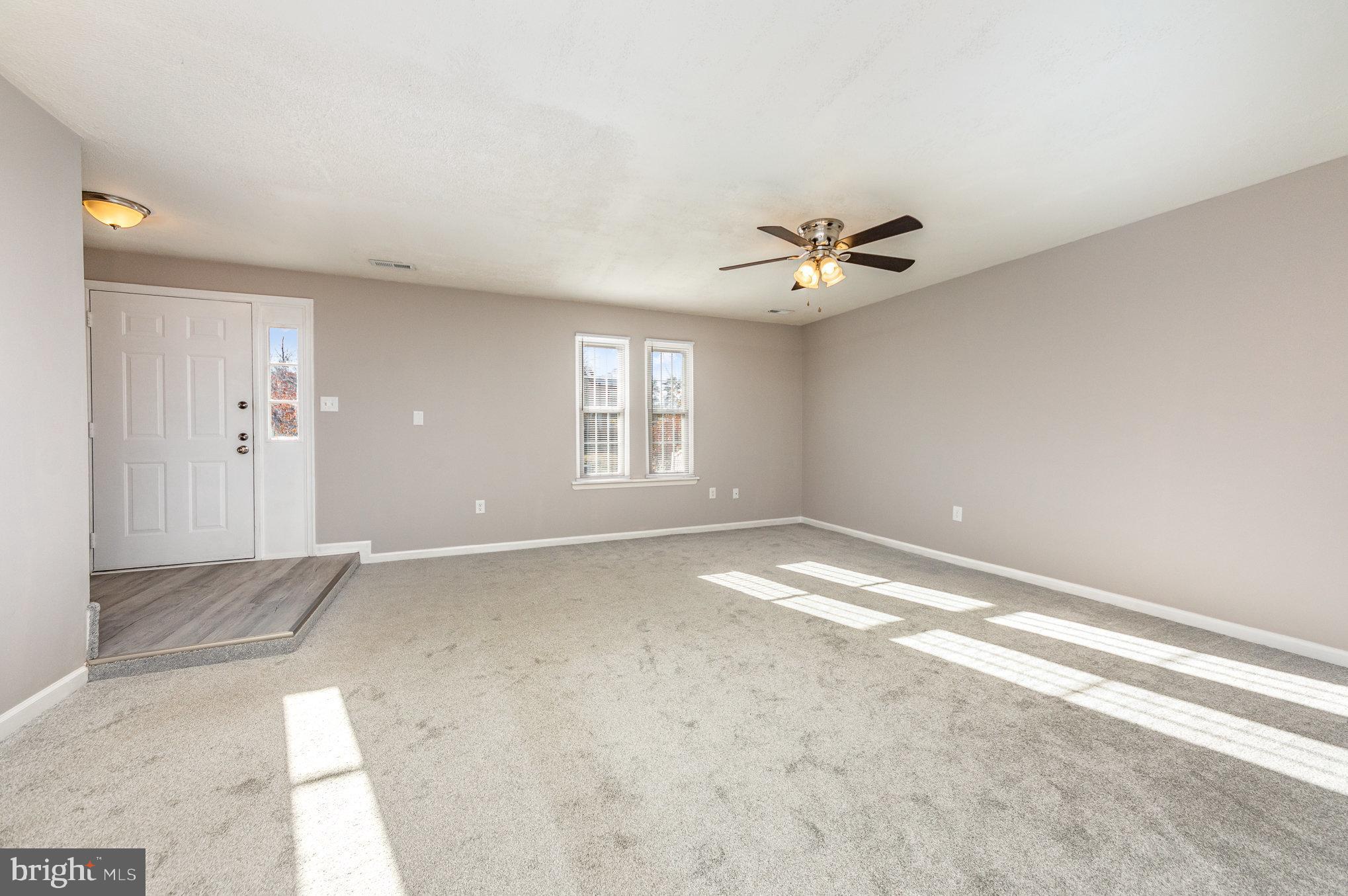 COLONIAL TERRACE - Residential