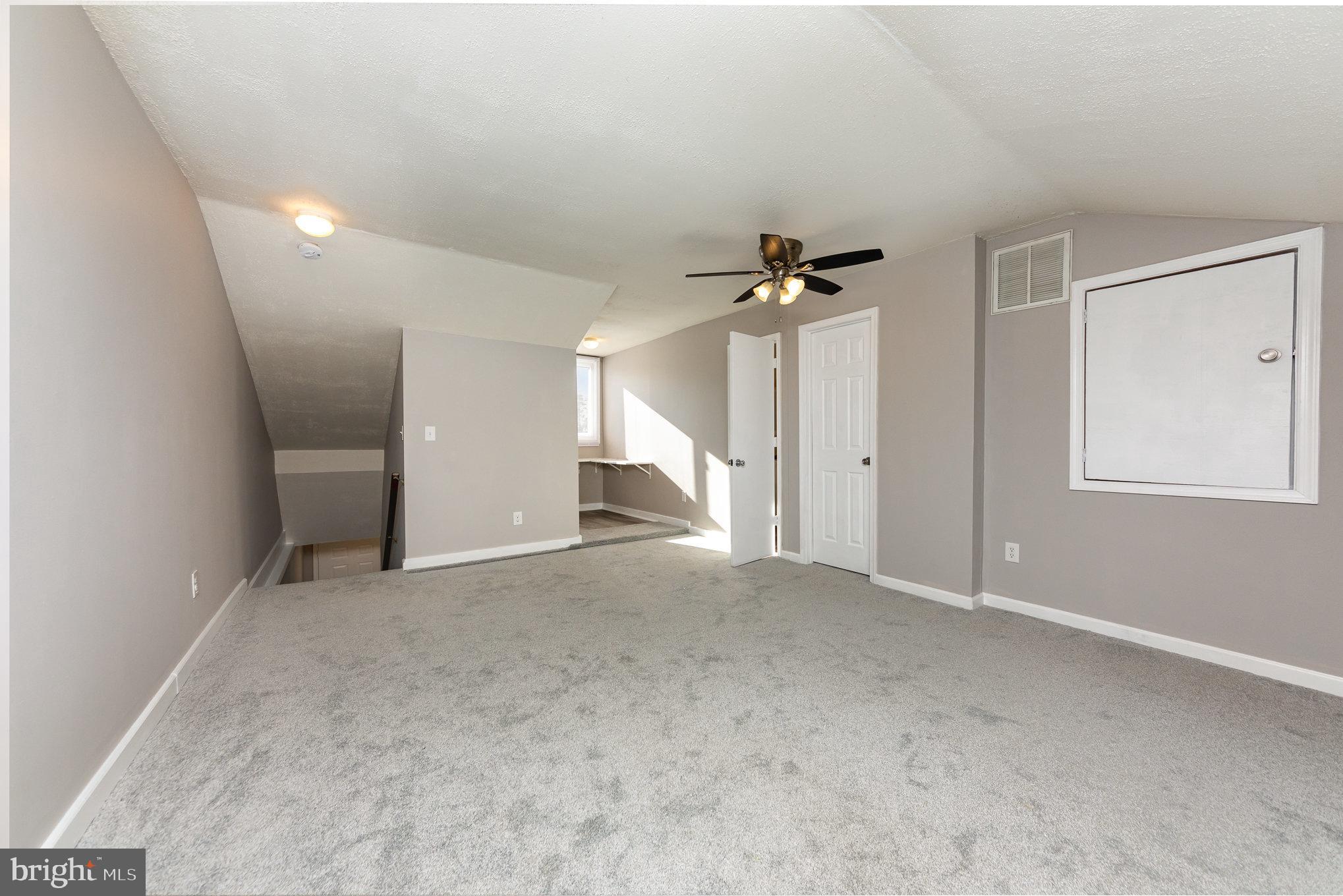 COLONIAL TERRACE - Residential