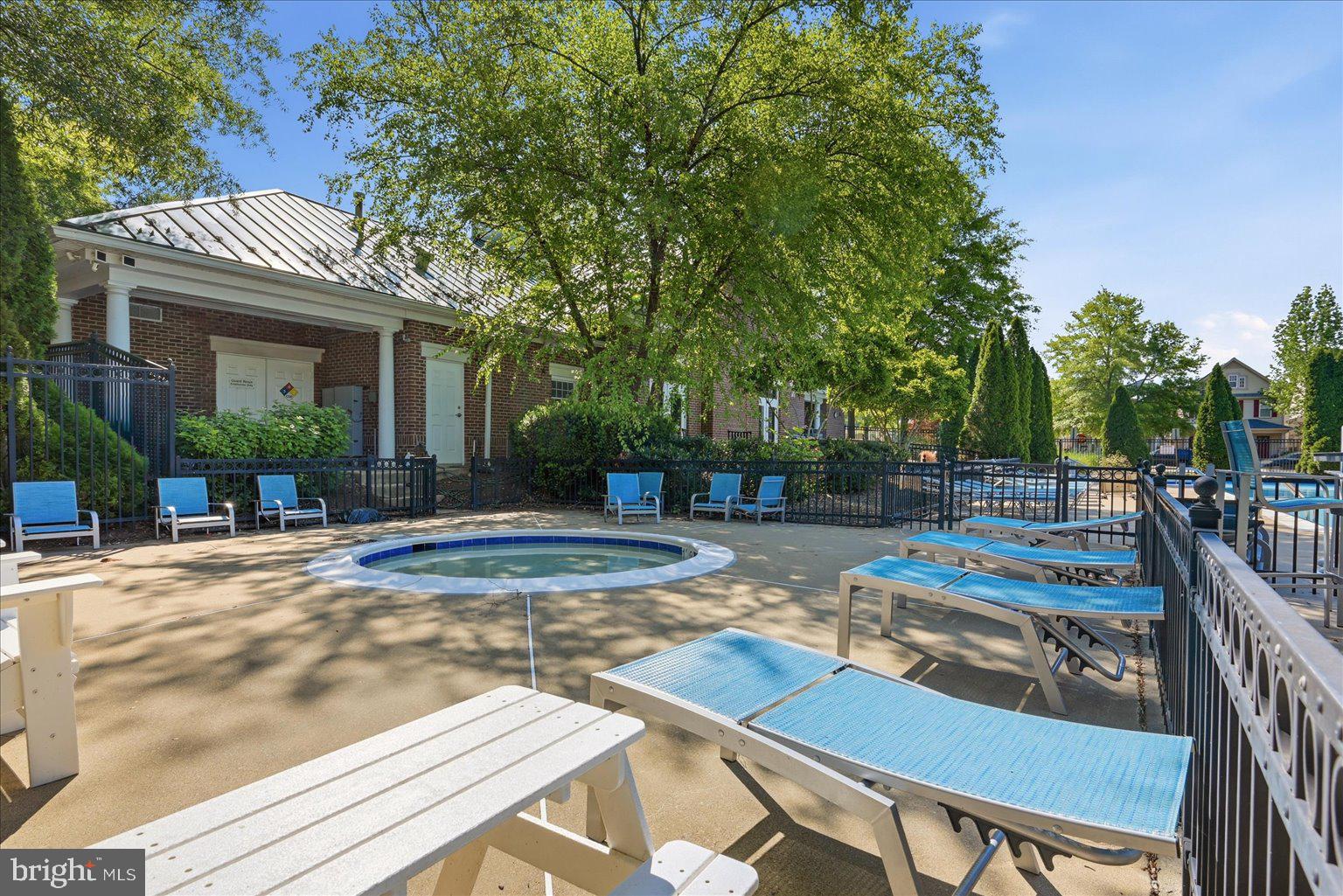 LORTON STATION - Residential