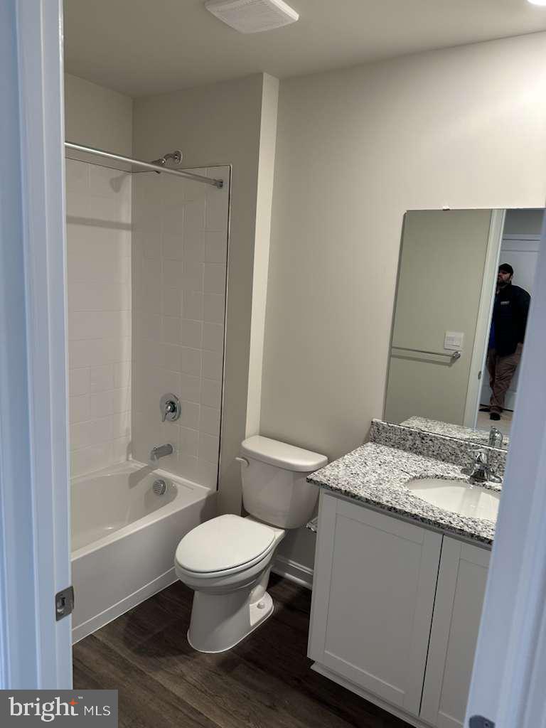 VALLEY VIEW - Residential Lease