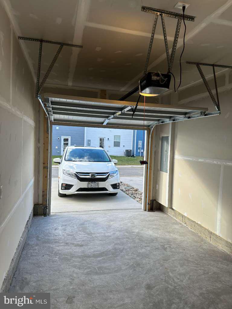 VALLEY VIEW - Residential Lease