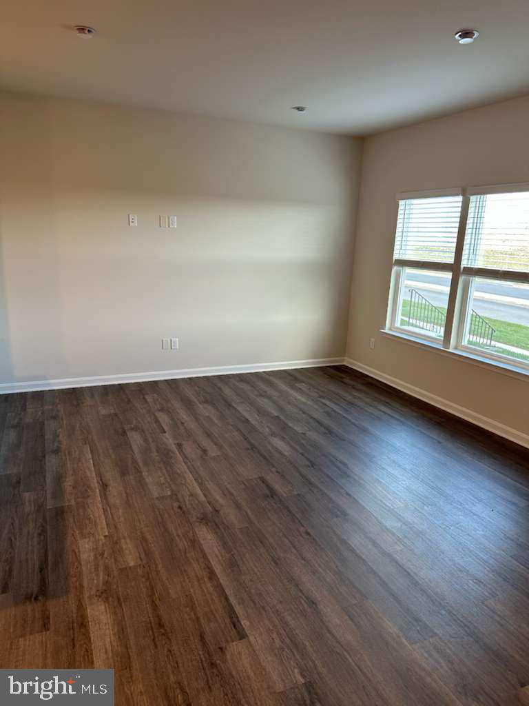 VALLEY VIEW - Residential Lease