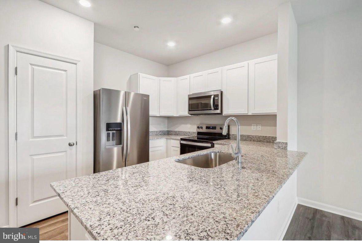 VALLEY VIEW - Residential Lease