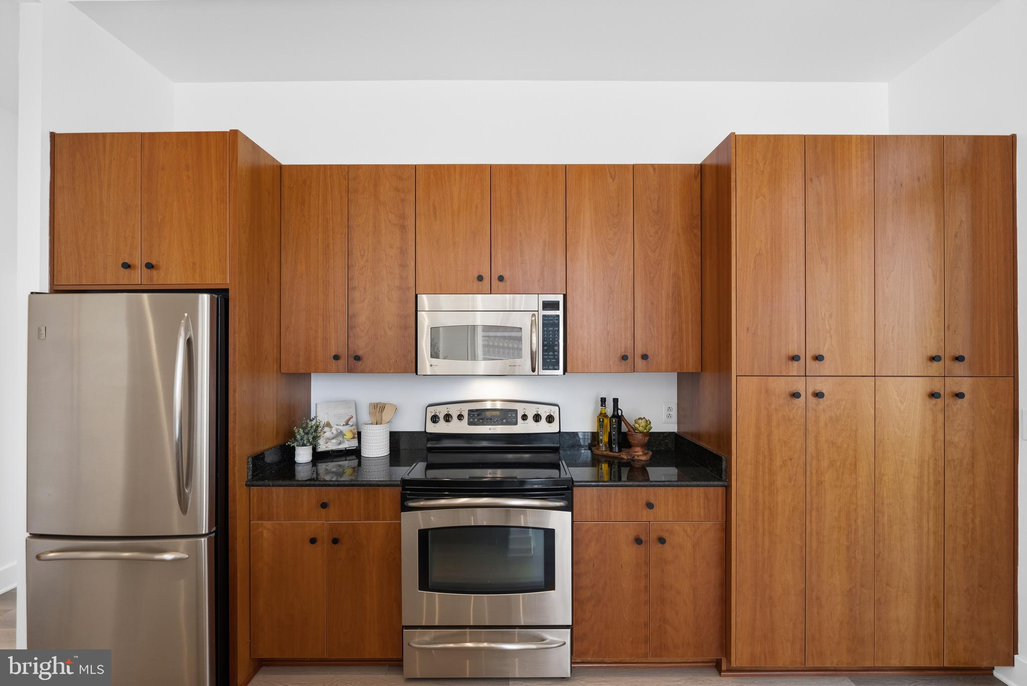 CONDOS AT CARLYLE SQUARE - Residential