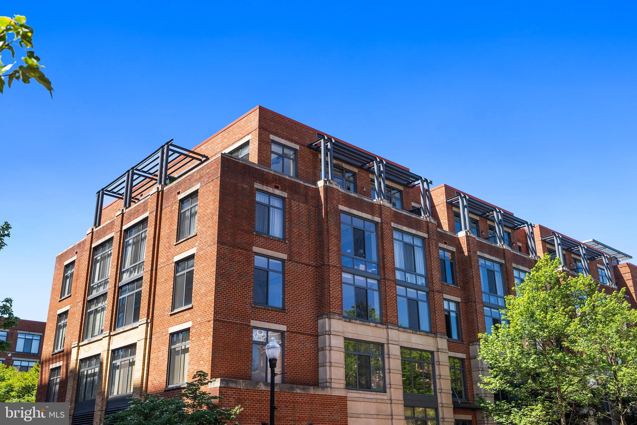 520 JOHN CARLYLE STREET 402