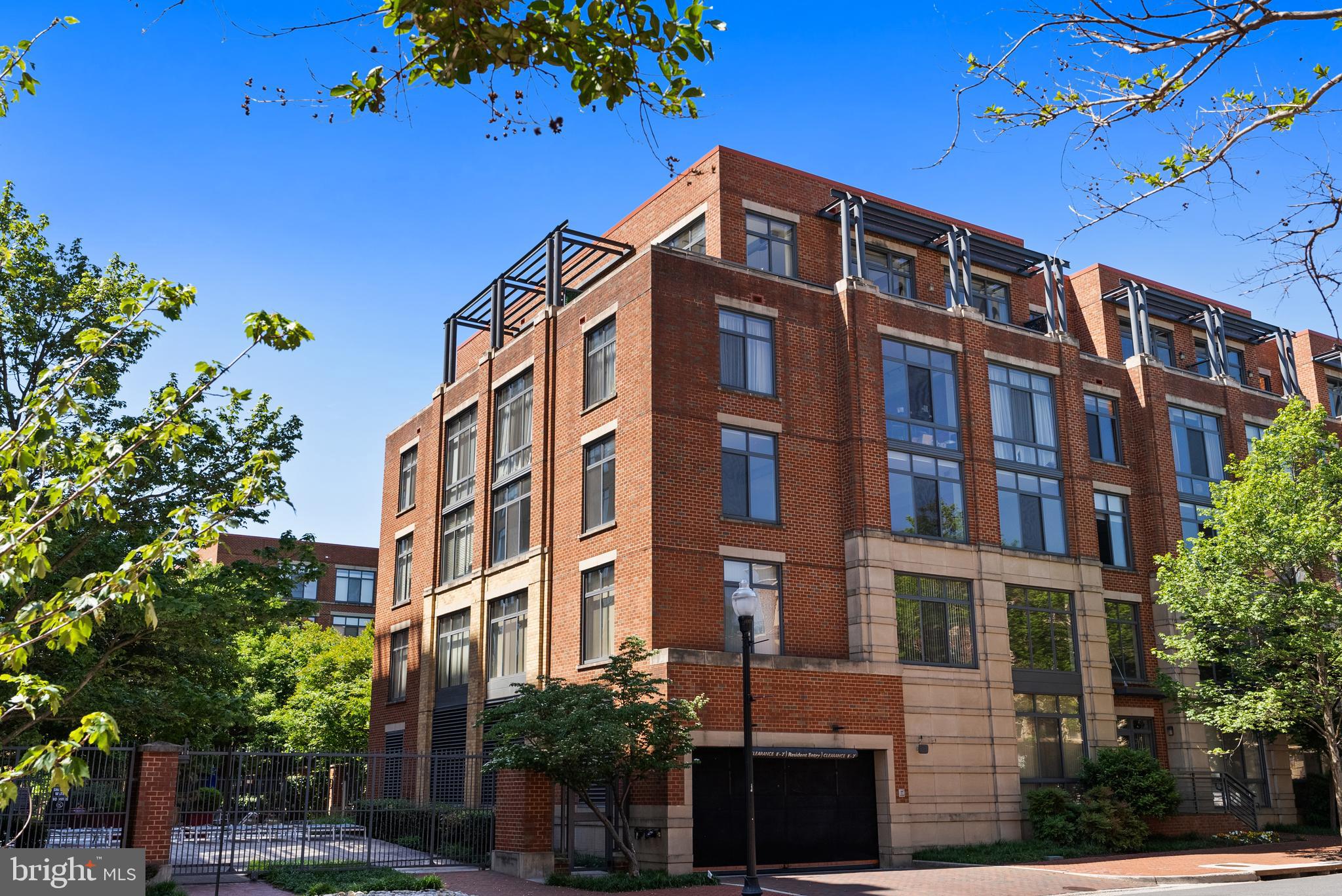 CONDOS AT CARLYLE SQUARE - Residential