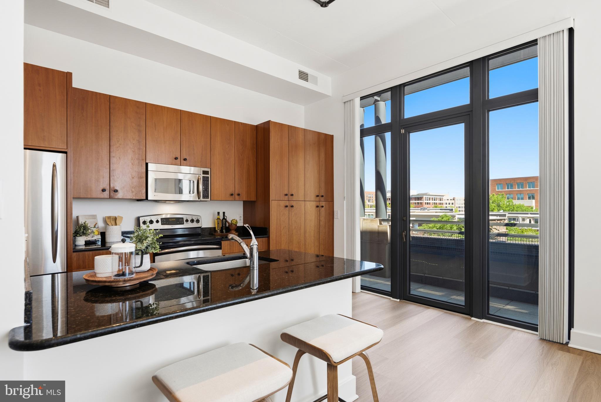 CONDOS AT CARLYLE SQUARE - Residential