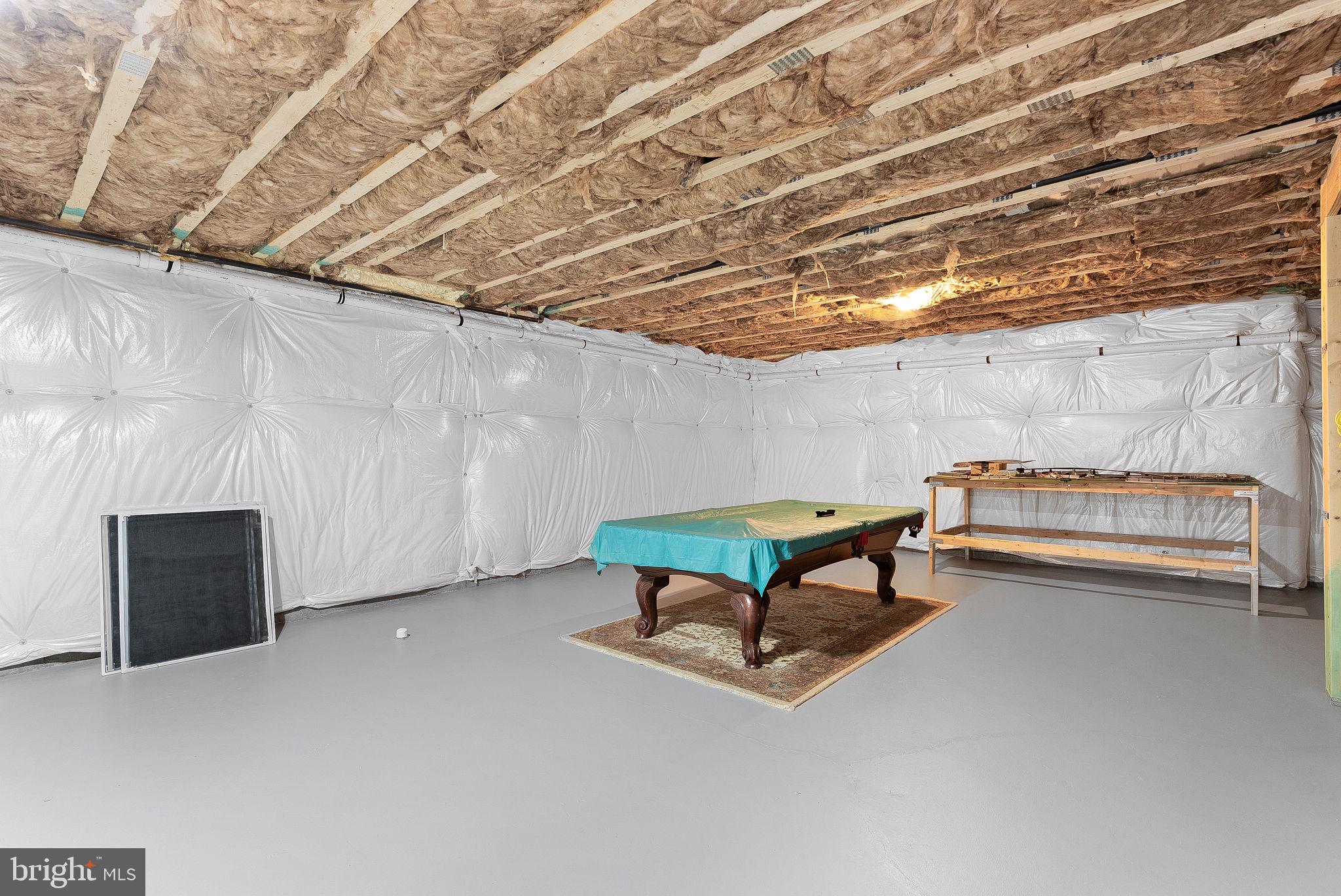 MEADOWBROOK - Residential