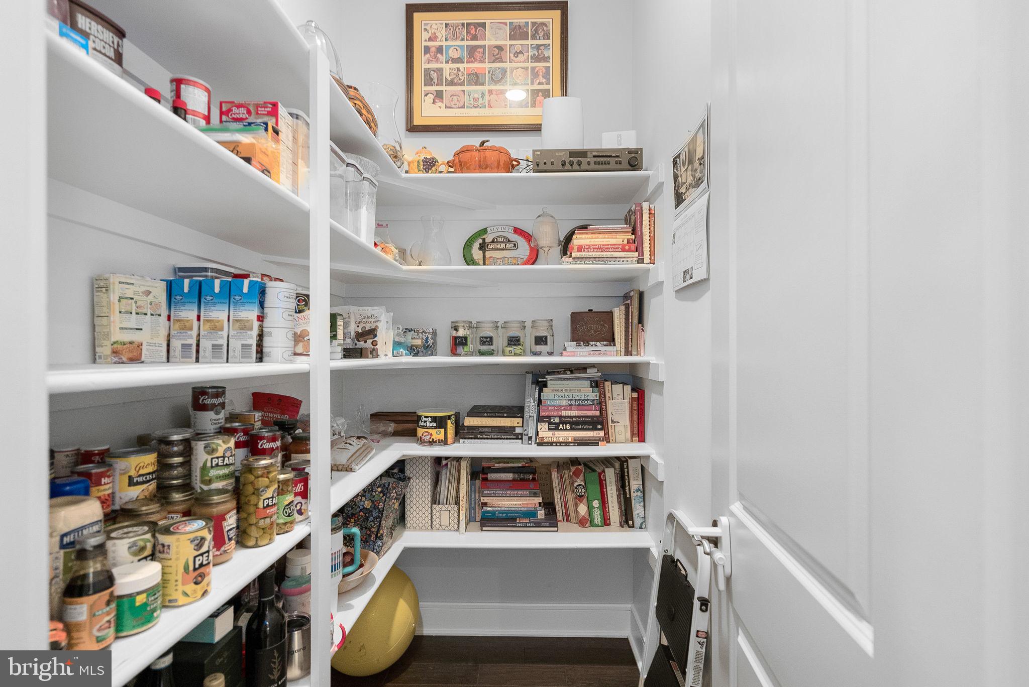 MEADOWBROOK - Residential