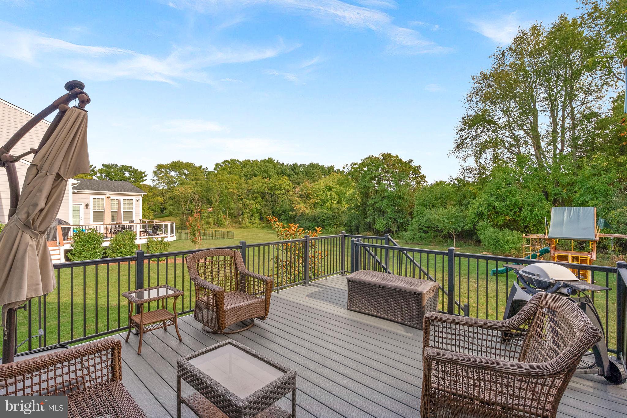 MEADOWBROOK - Residential