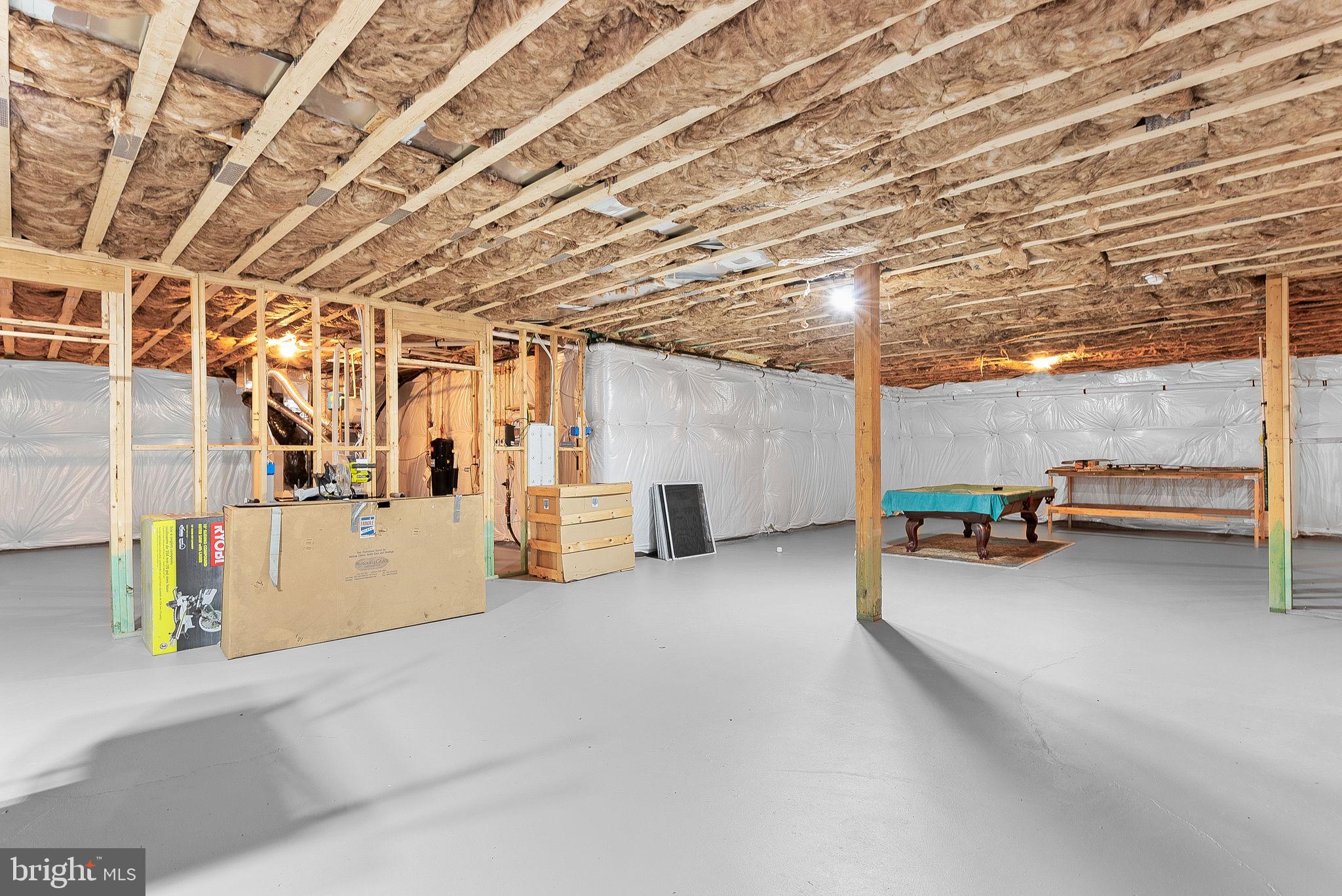 MEADOWBROOK - Residential