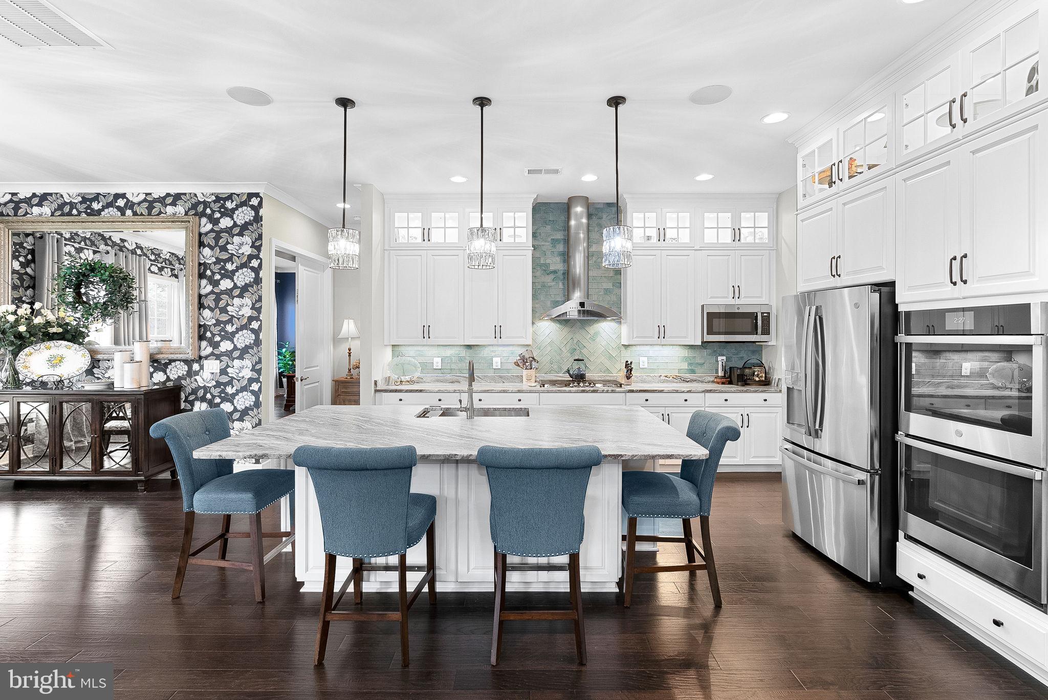 MEADOWBROOK - Residential