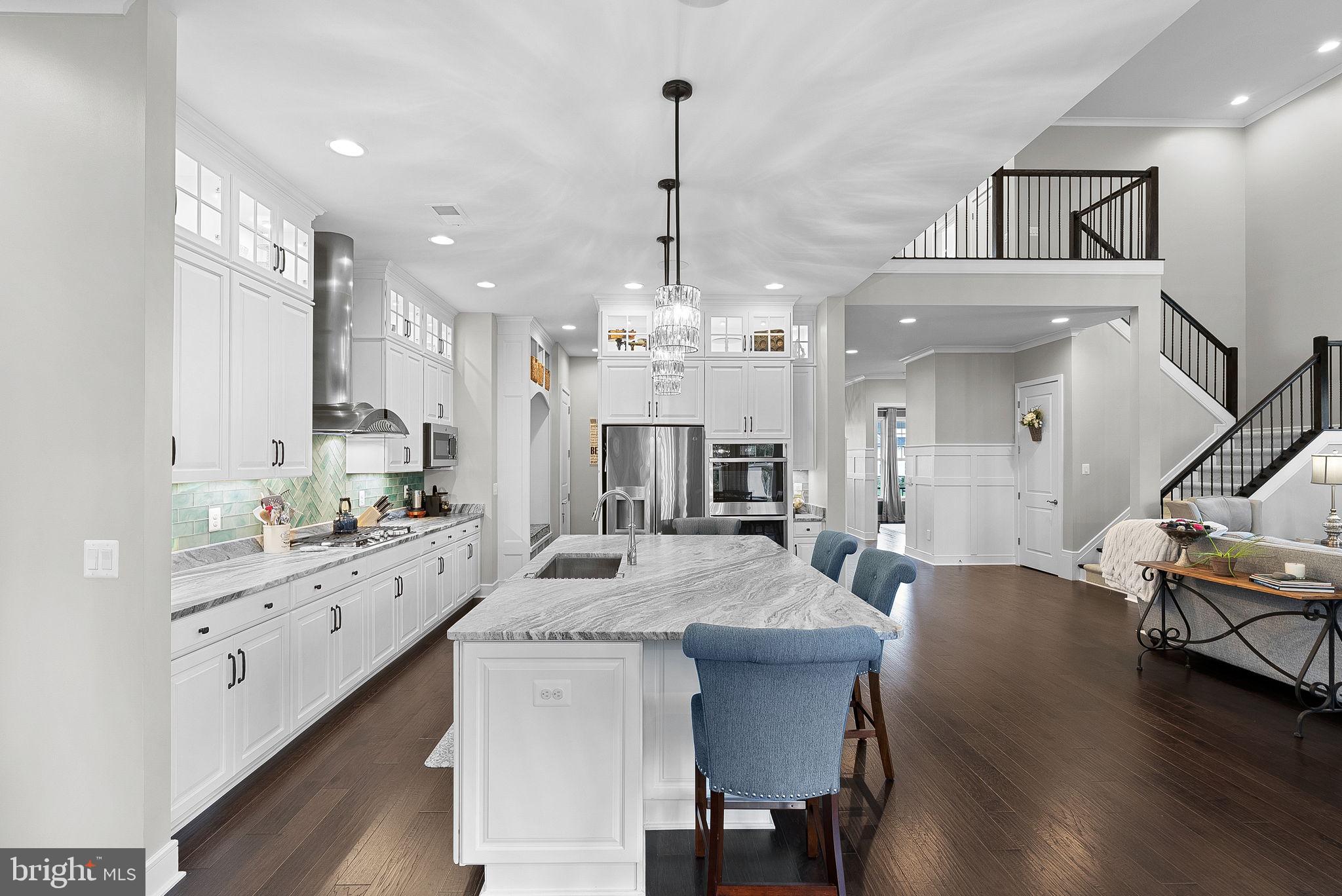 MEADOWBROOK - Residential