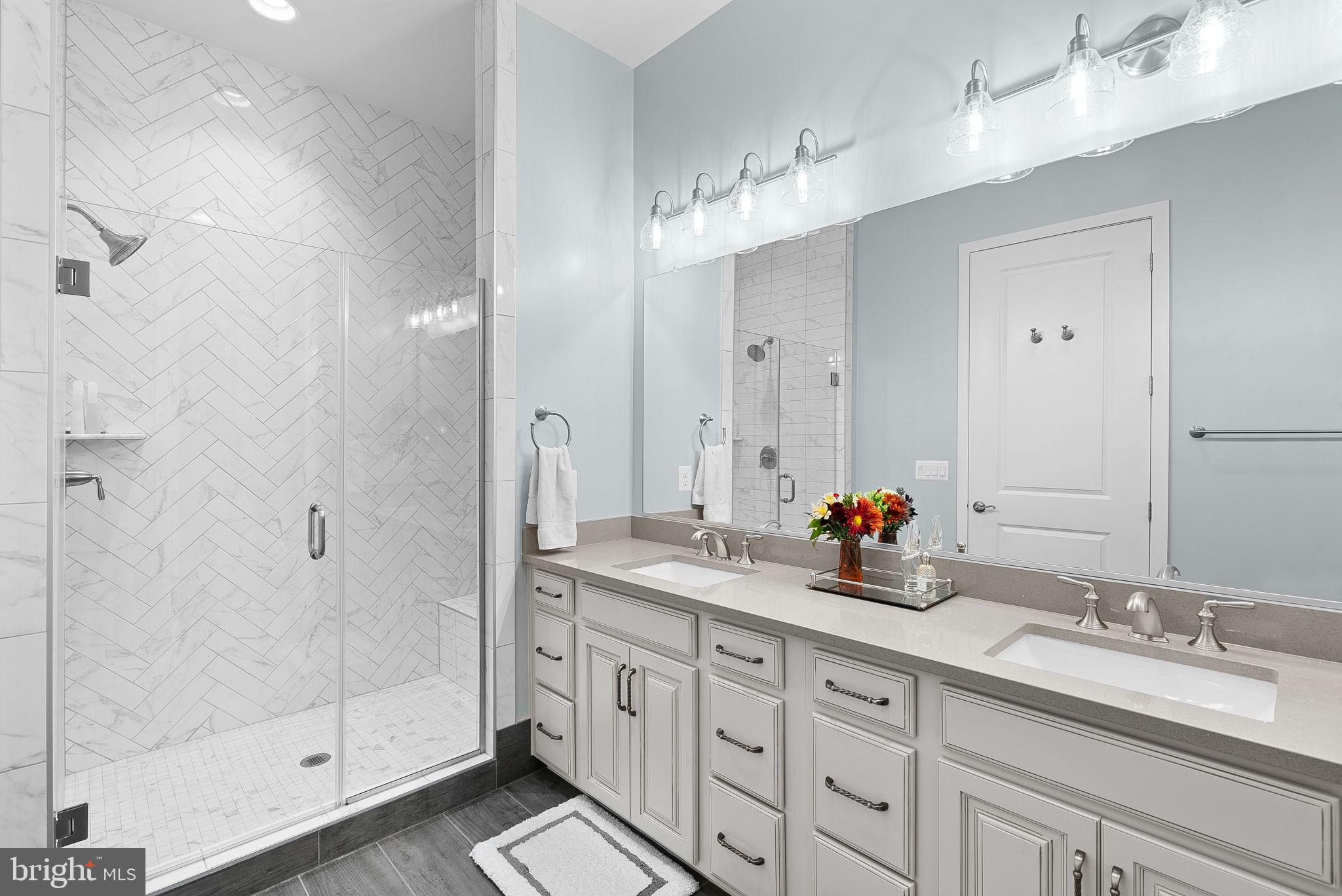 MEADOWBROOK - Residential