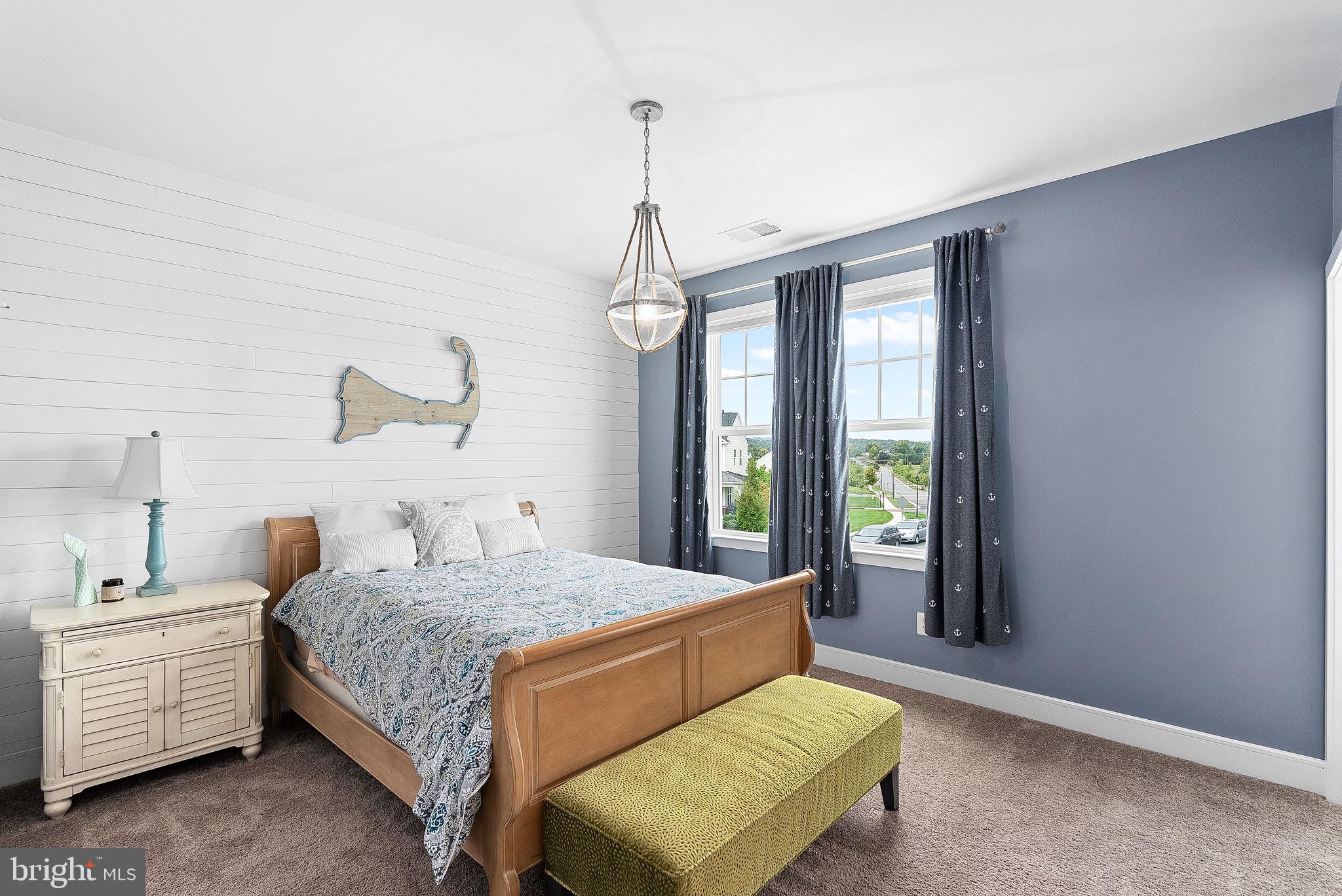 MEADOWBROOK - Residential