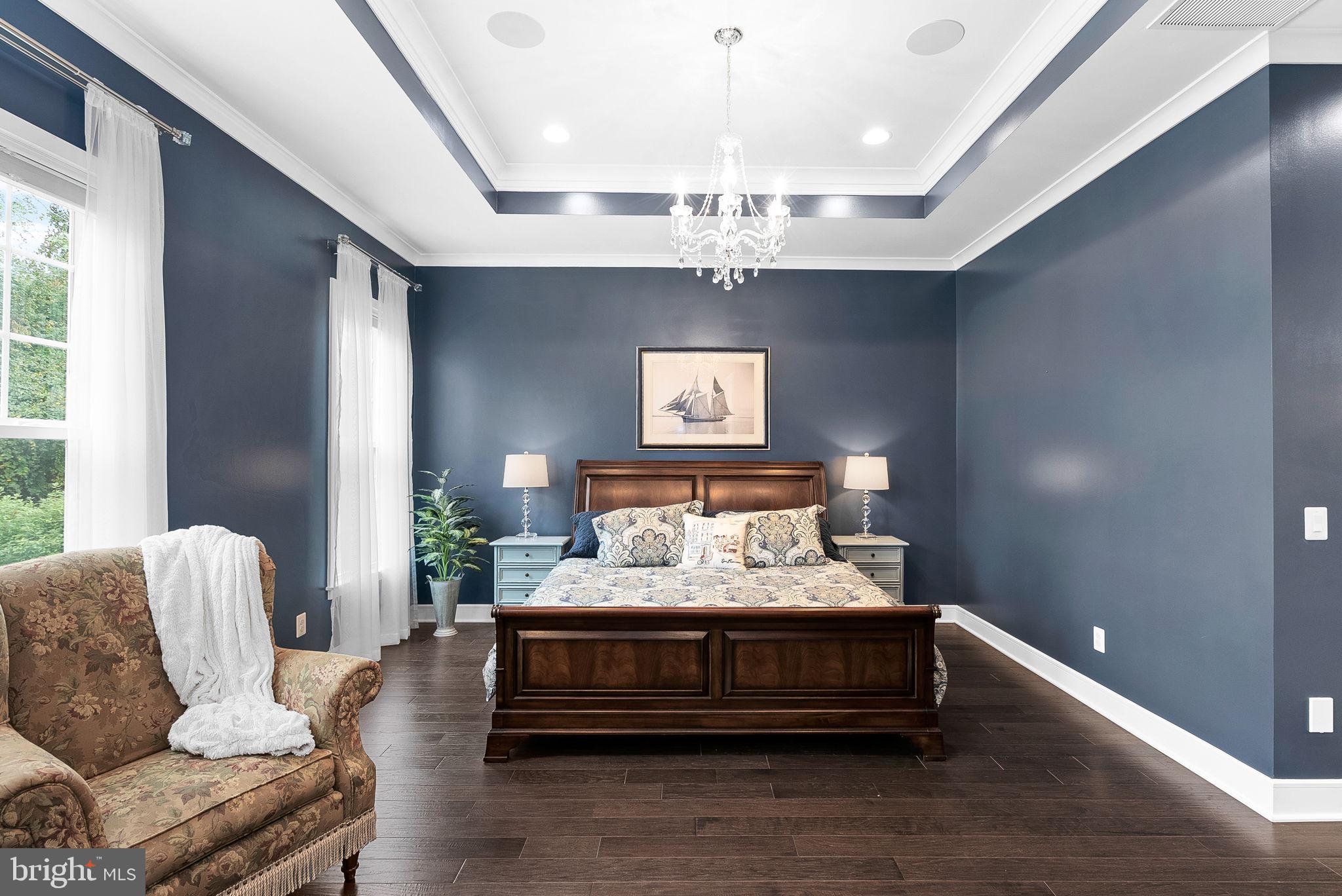 MEADOWBROOK - Residential