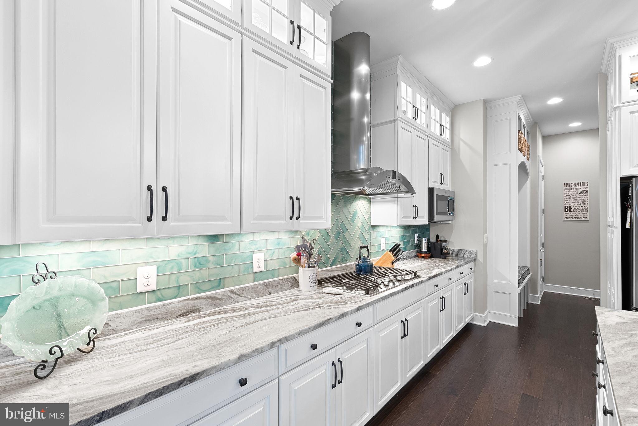 MEADOWBROOK - Residential