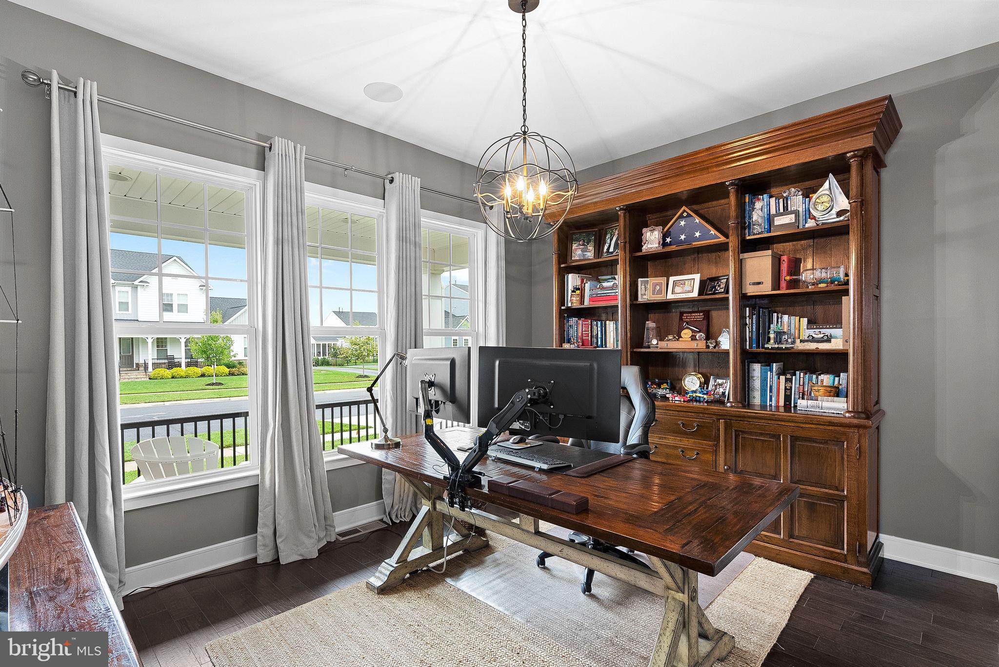 MEADOWBROOK - Residential