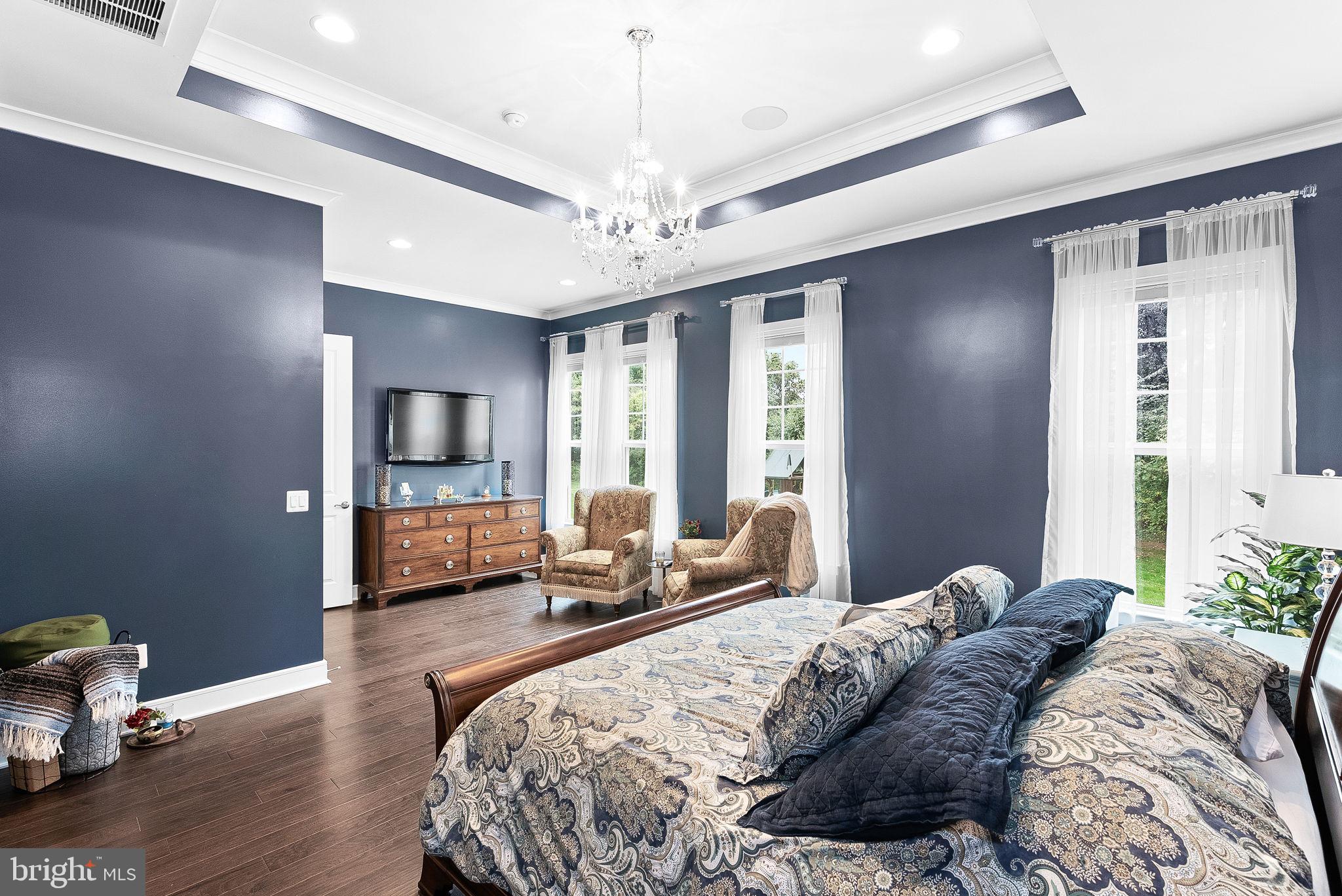 MEADOWBROOK - Residential