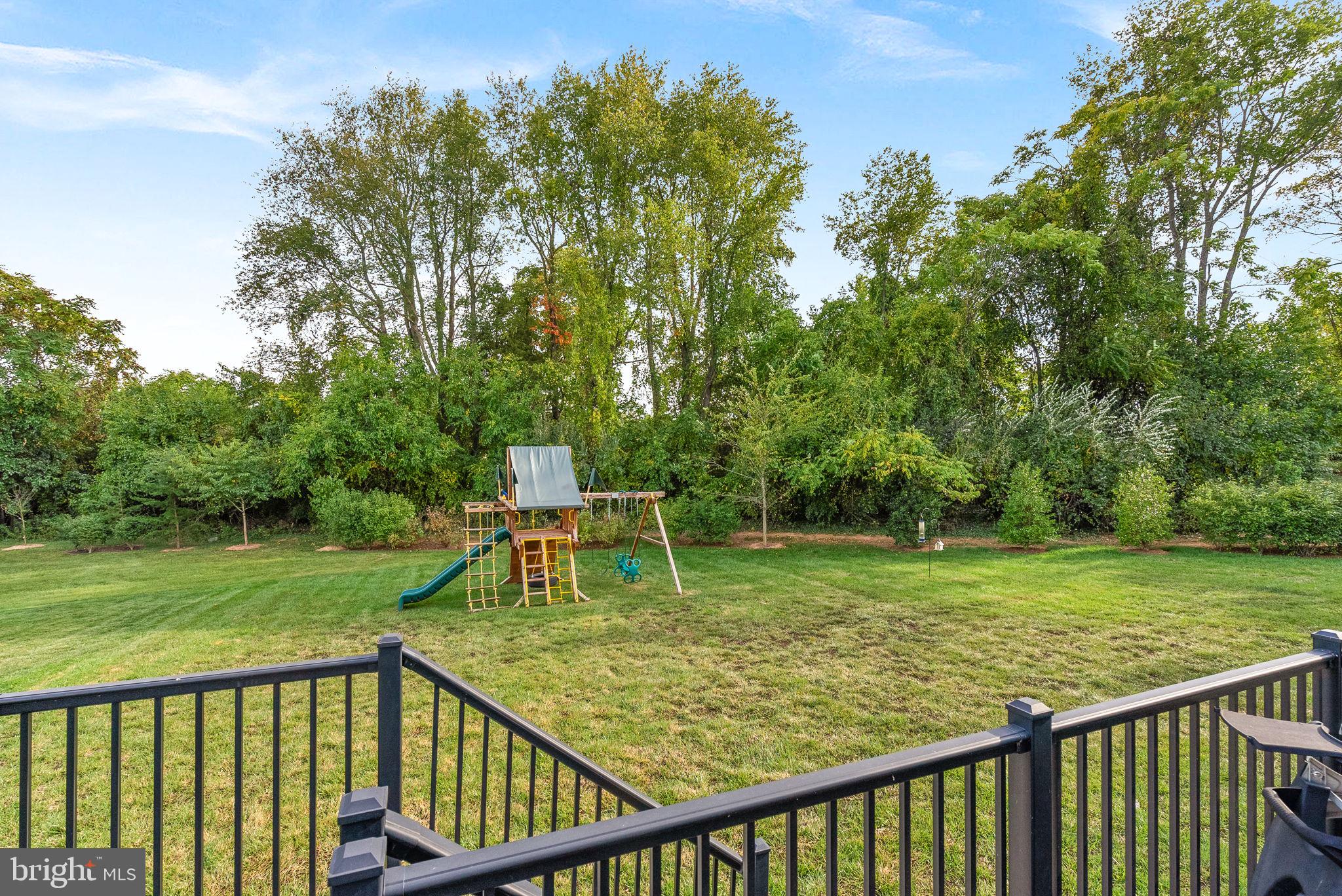 MEADOWBROOK - Residential