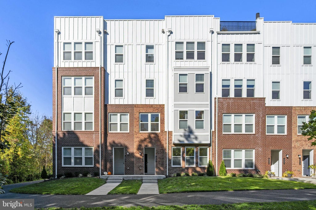 Photo of 19937 Lavender Dust Square, ASHBURN, VA 20147 (MLS # VALO2138868)