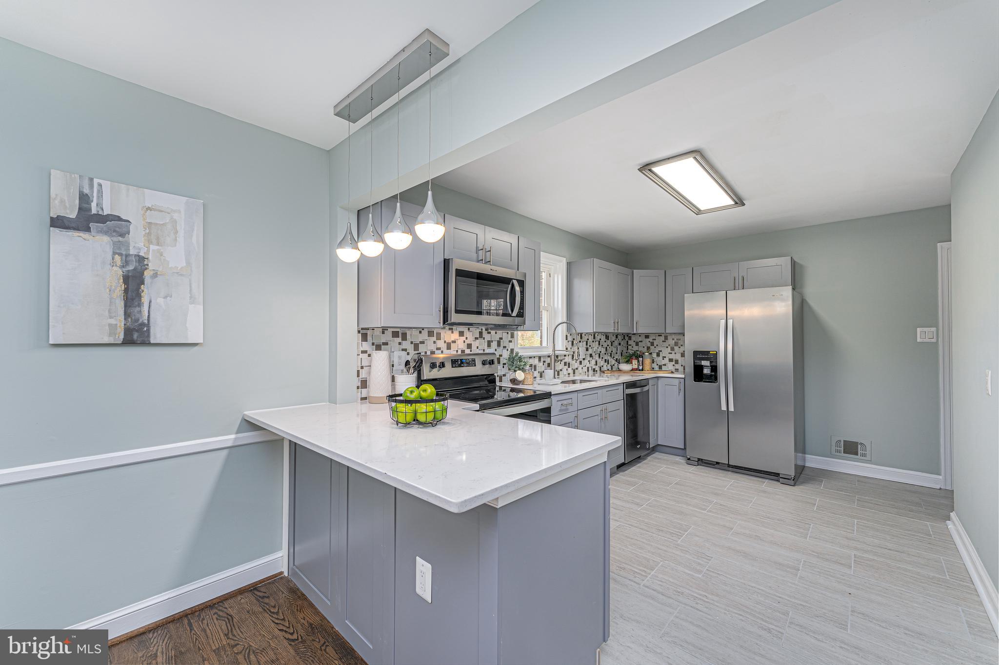 BARNABY MANOR OAKS - Residential