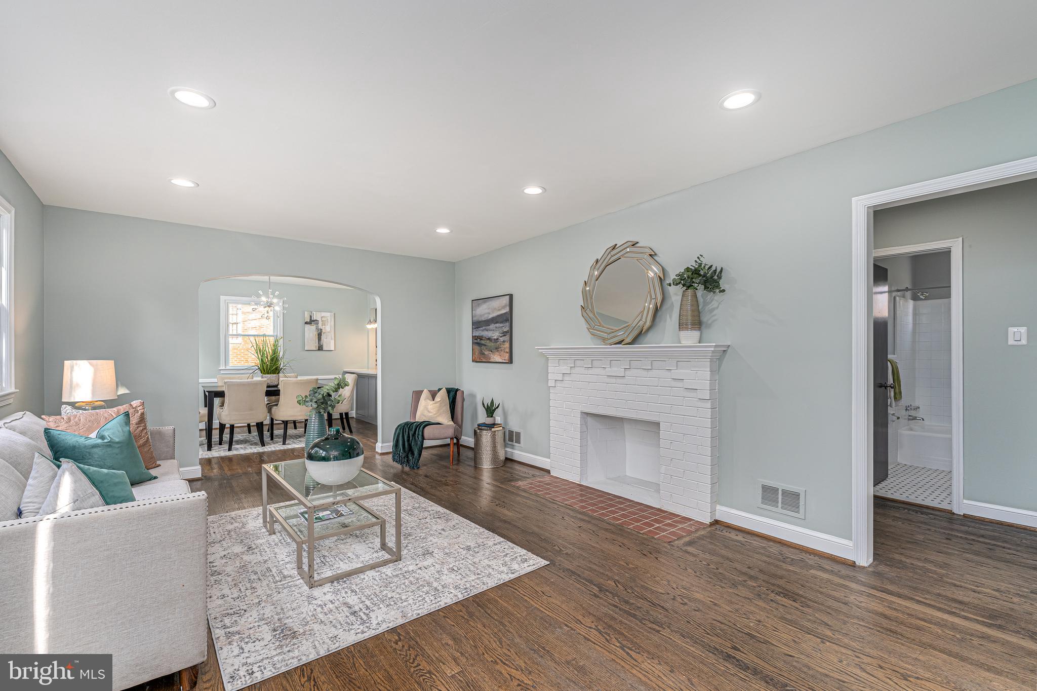 BARNABY MANOR OAKS - Residential