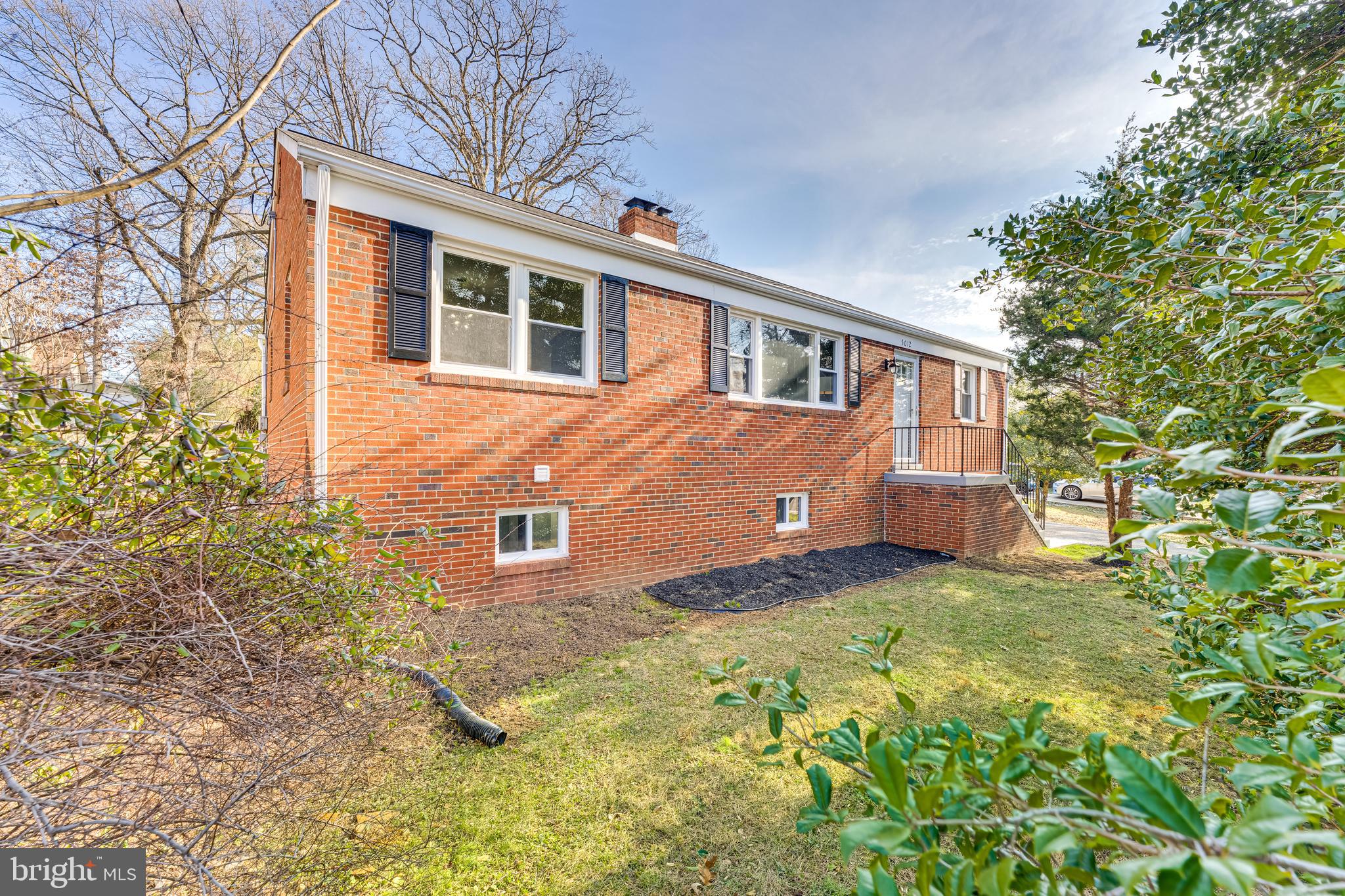 BARNABY MANOR OAKS - Residential