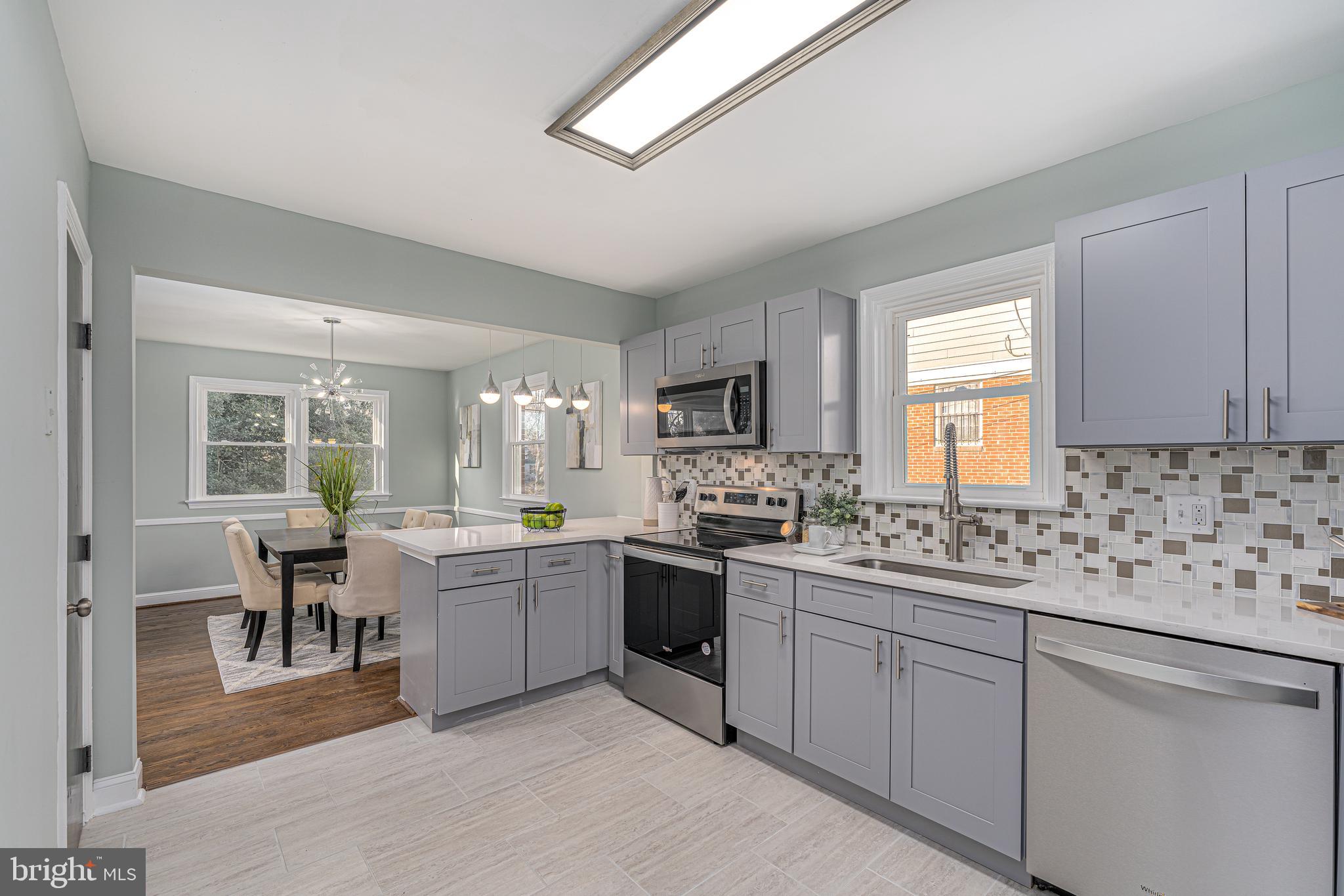 BARNABY MANOR OAKS - Residential