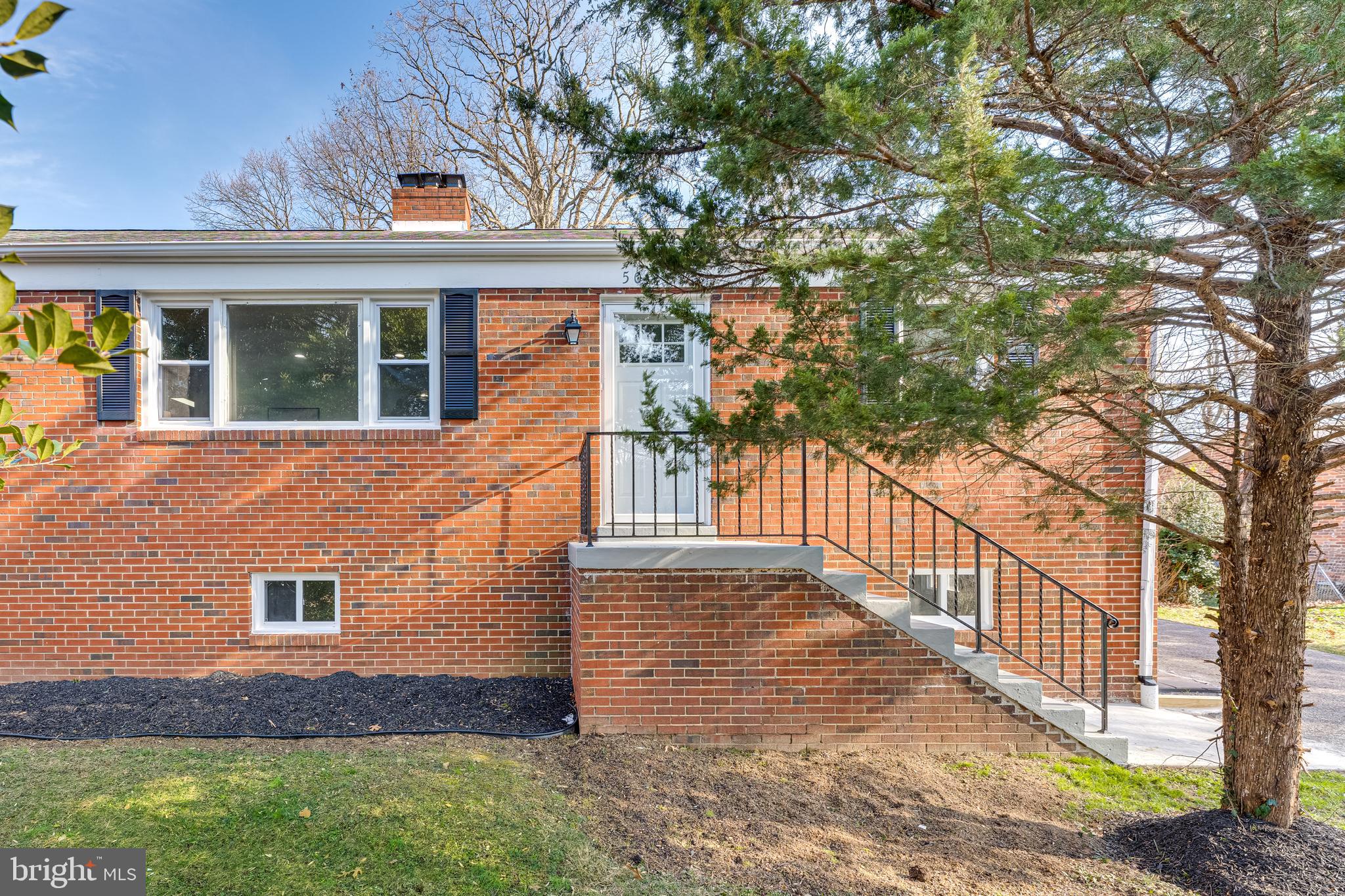 BARNABY MANOR OAKS - Residential