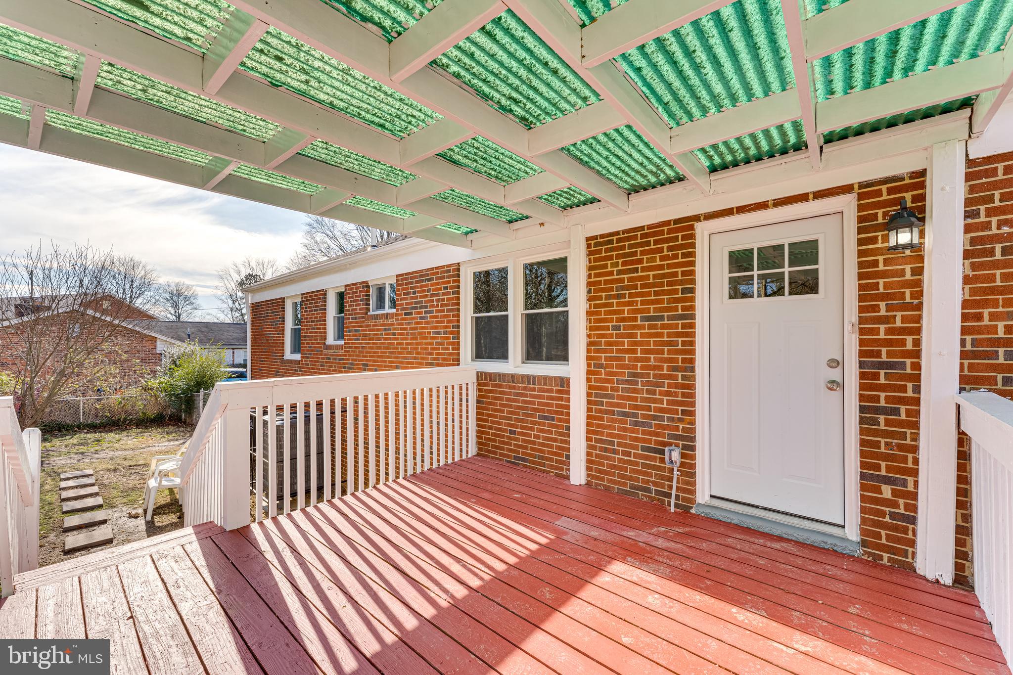 BARNABY MANOR OAKS - Residential