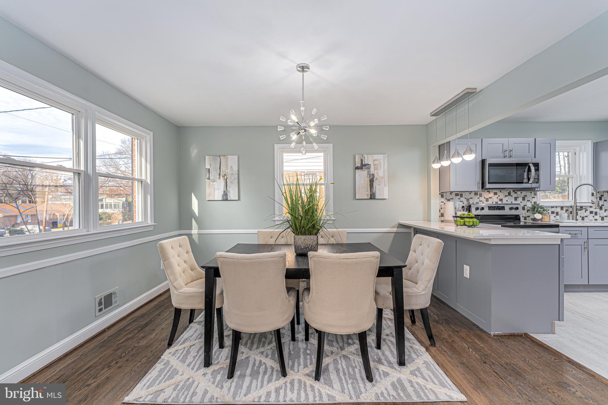 BARNABY MANOR OAKS - Residential