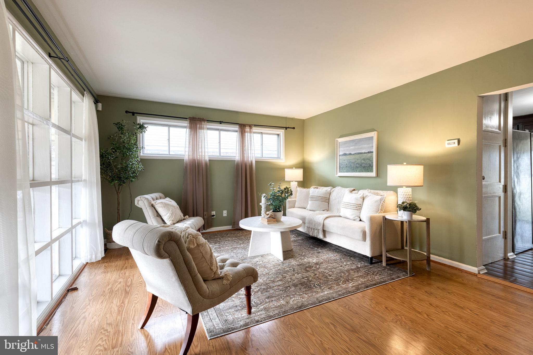 WILLIAMSBURG - Residential