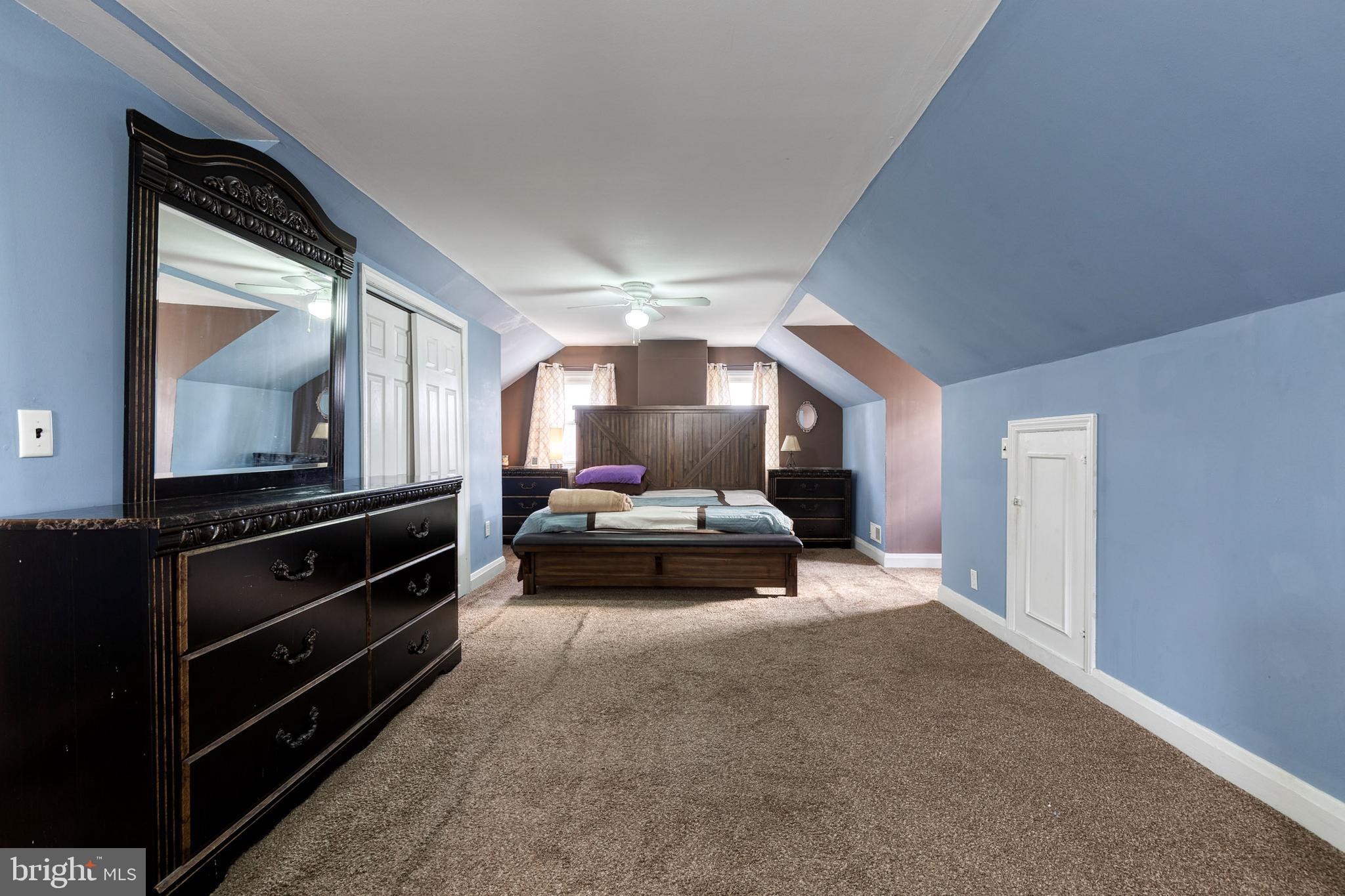 WILLIAMSBURG - Residential