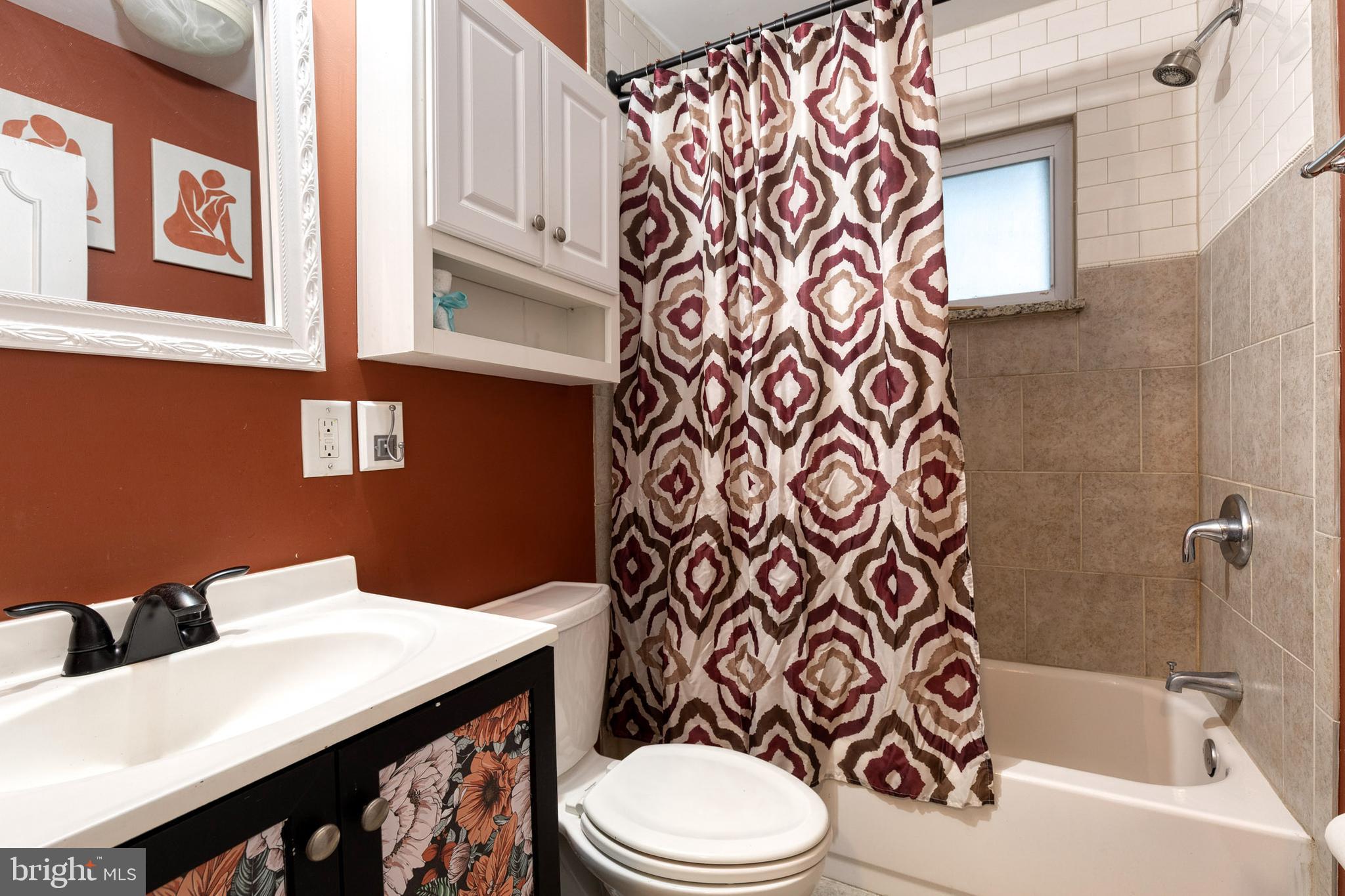 WILLIAMSBURG - Residential