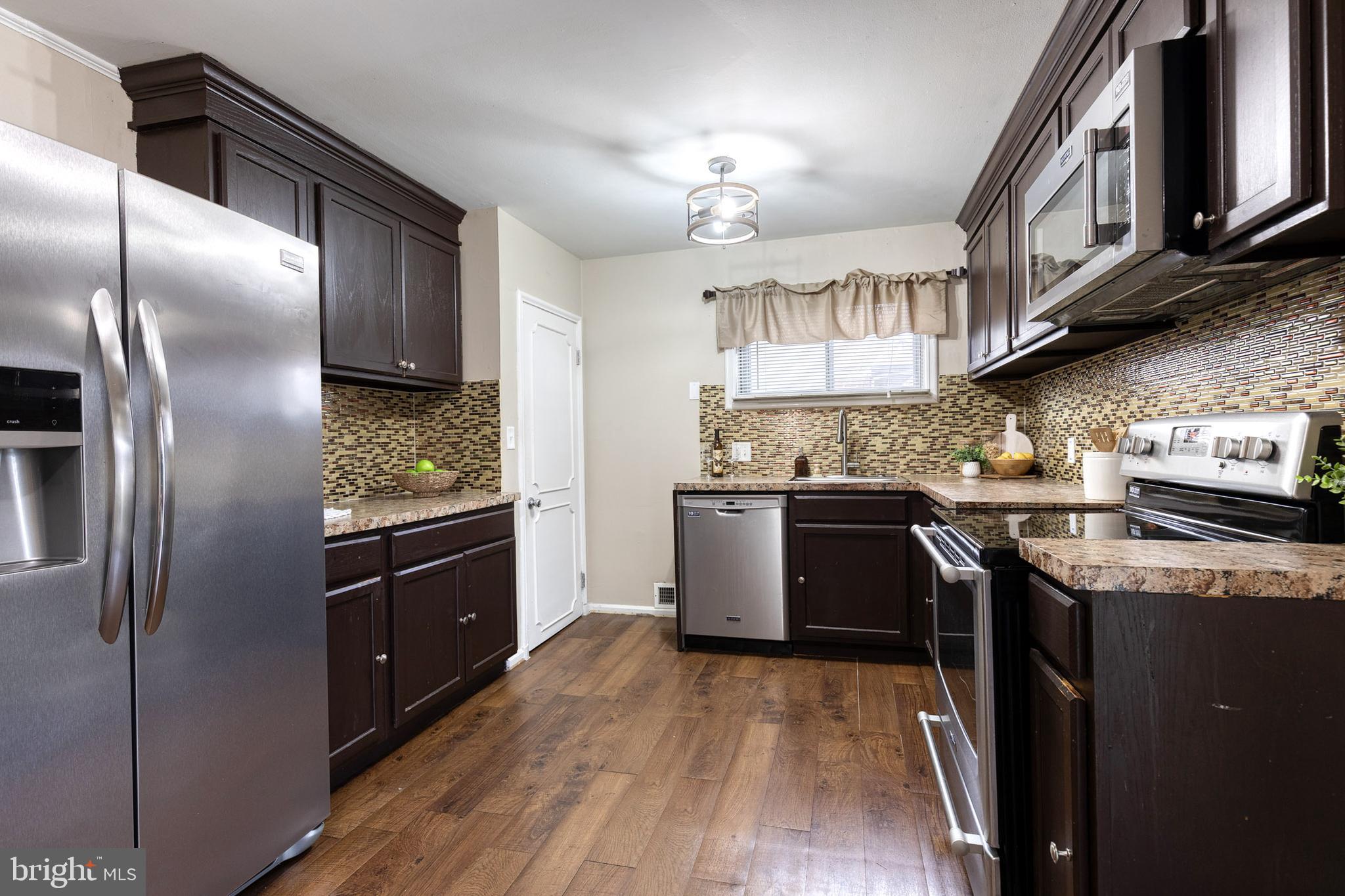 WILLIAMSBURG - Residential