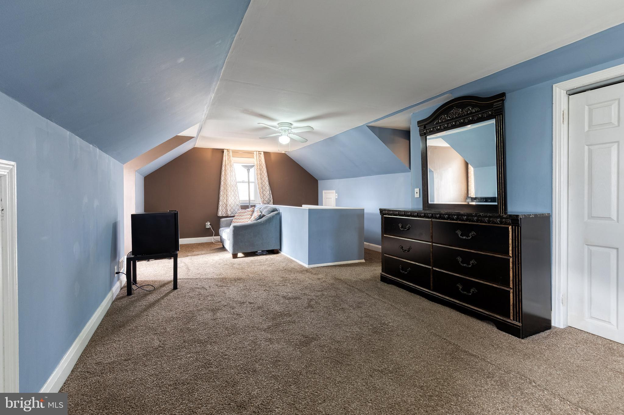 WILLIAMSBURG - Residential