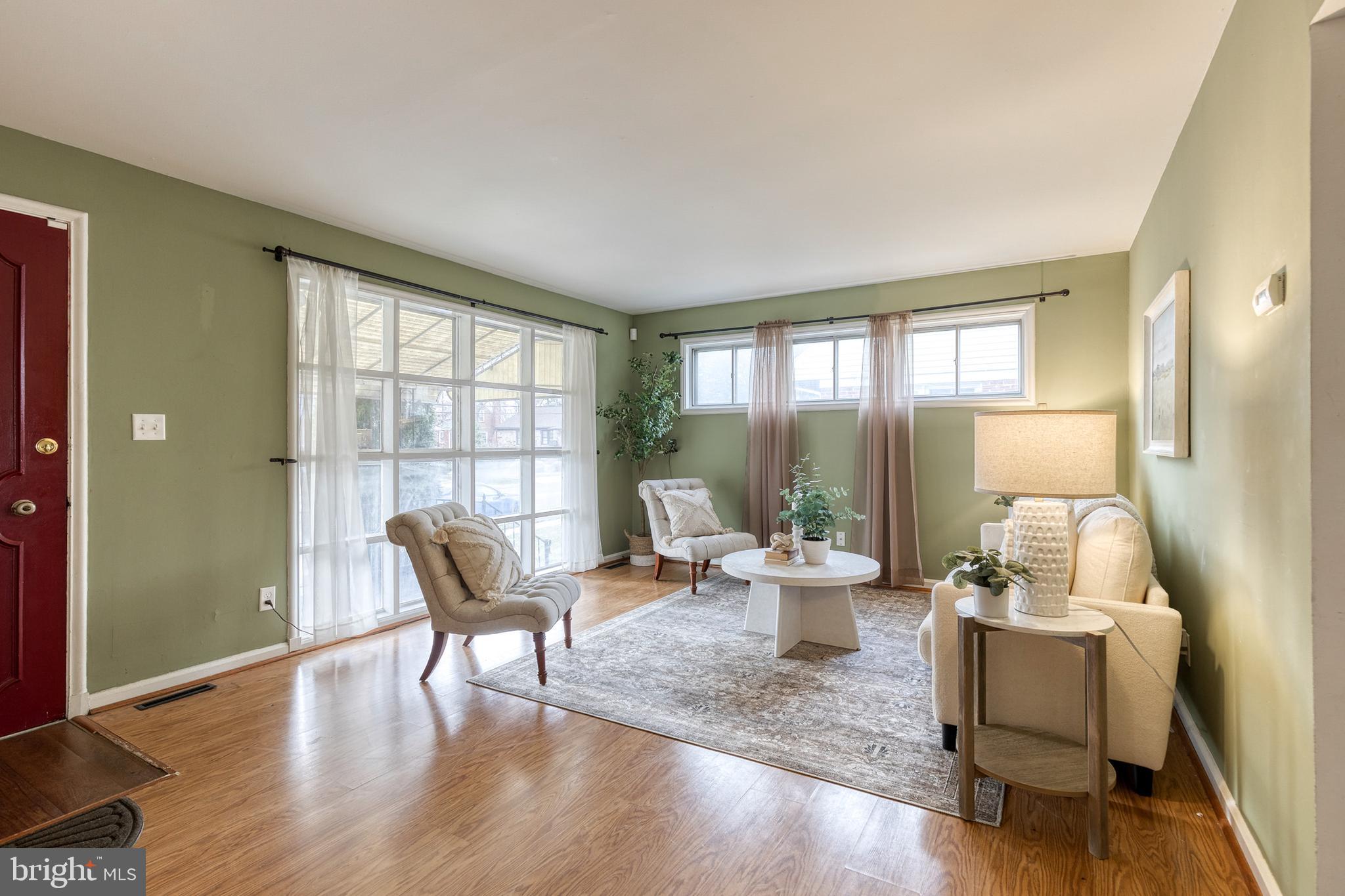 WILLIAMSBURG - Residential