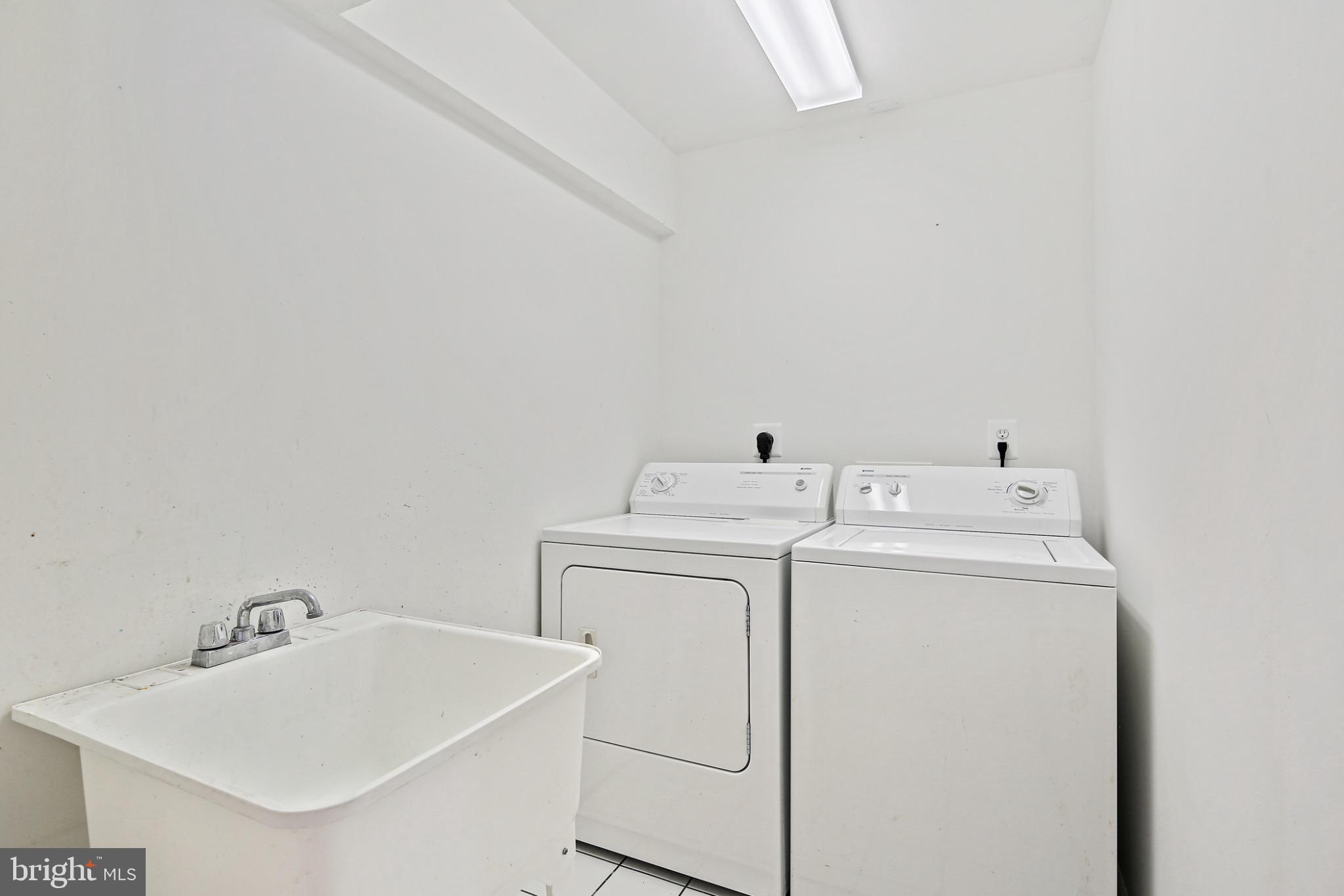 GUNVIEW FARM - Residential