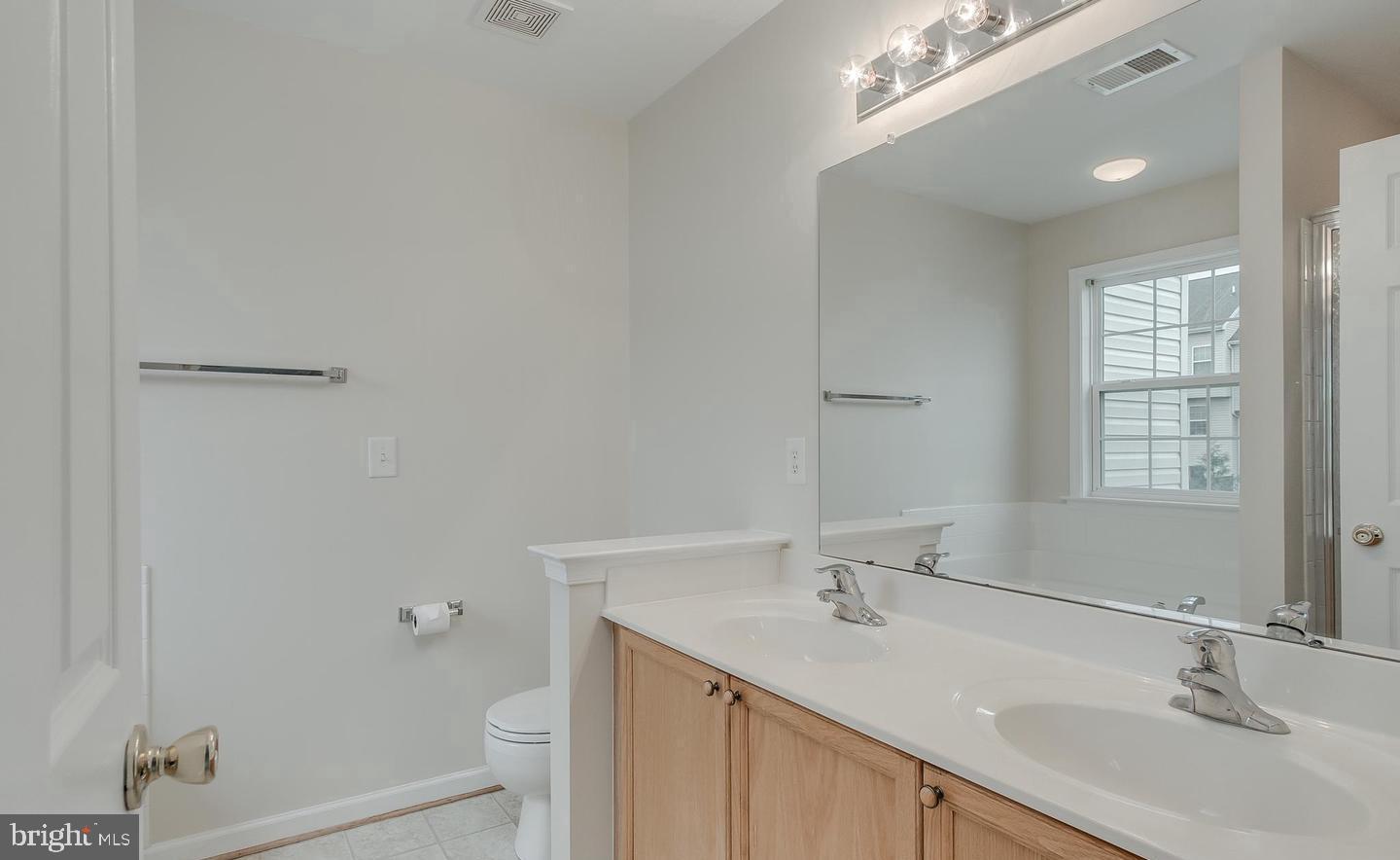 THE GALLERY - Residential Lease