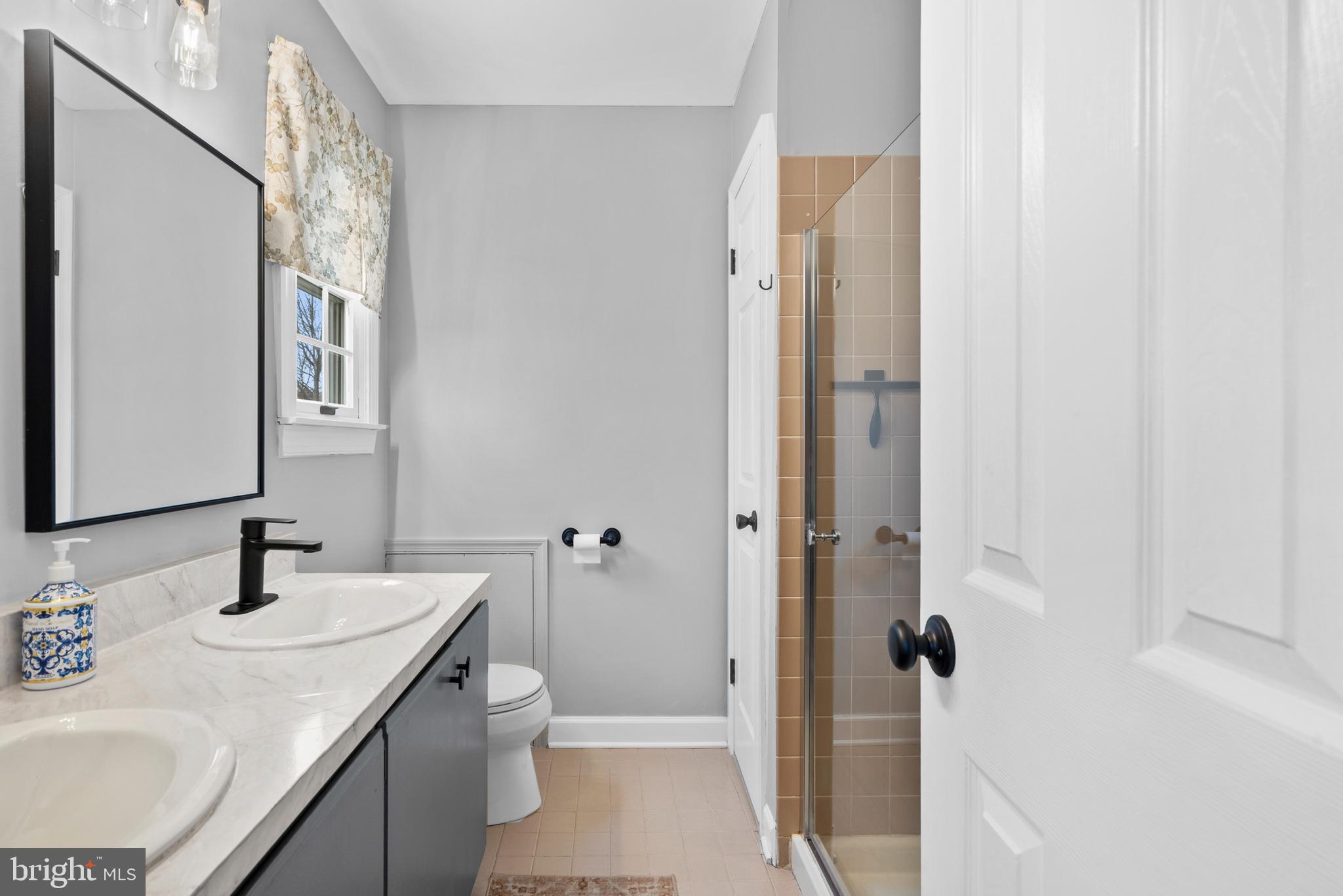 HEATHER KNOLL - Residential