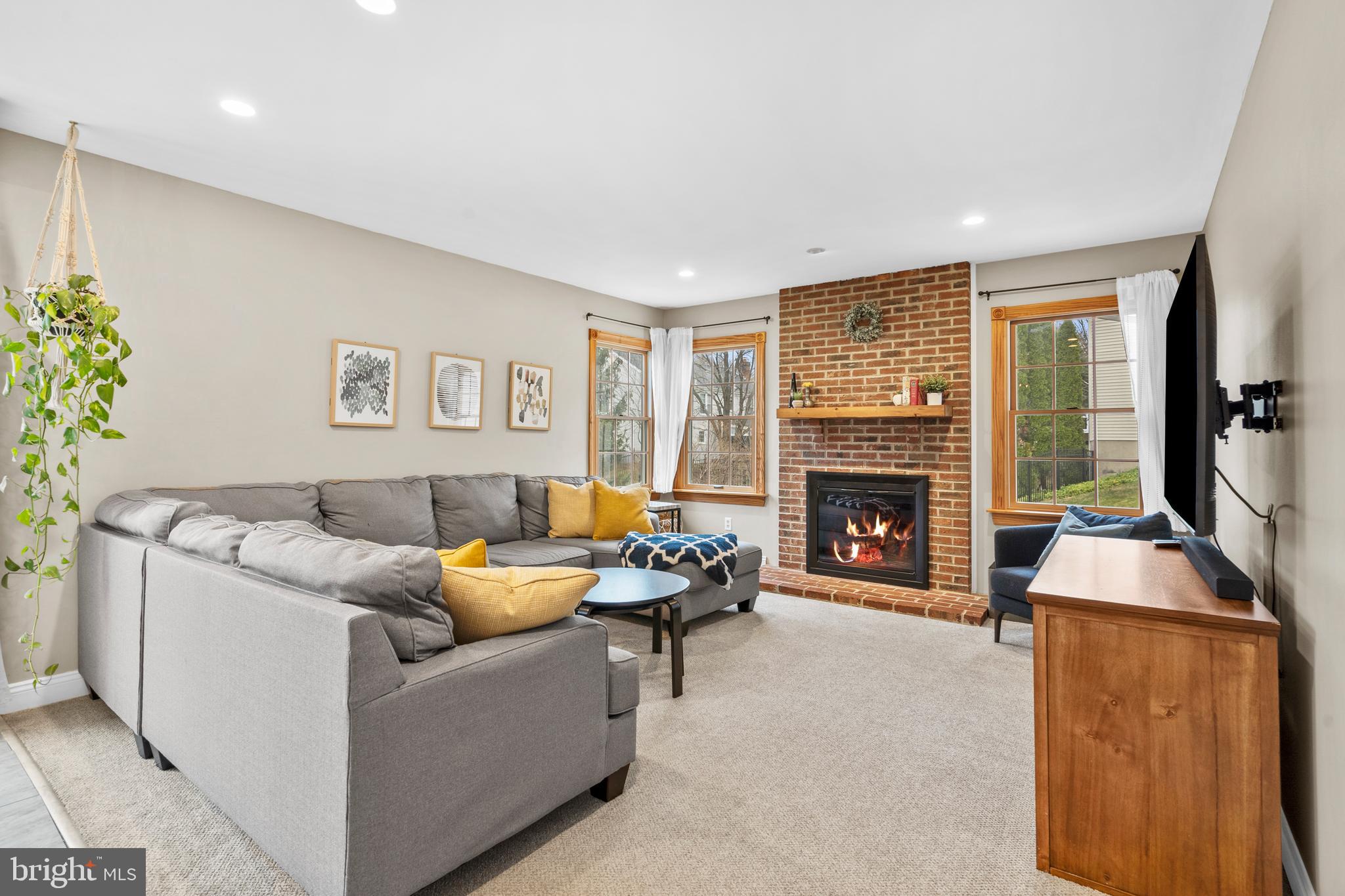 HEATHER KNOLL - Residential