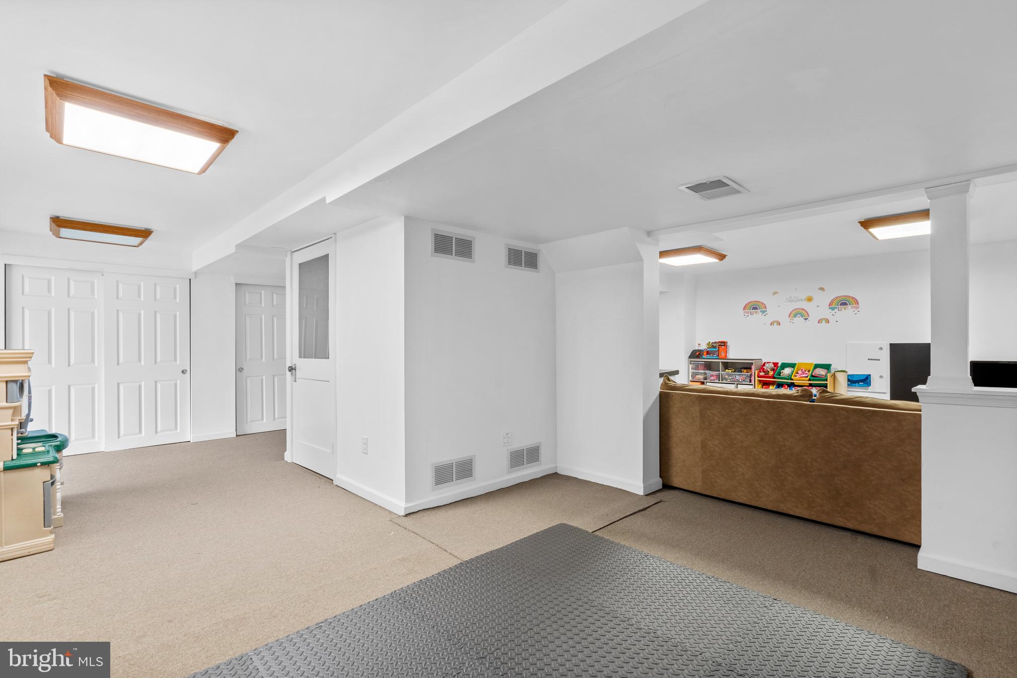 HEATHER KNOLL - Residential