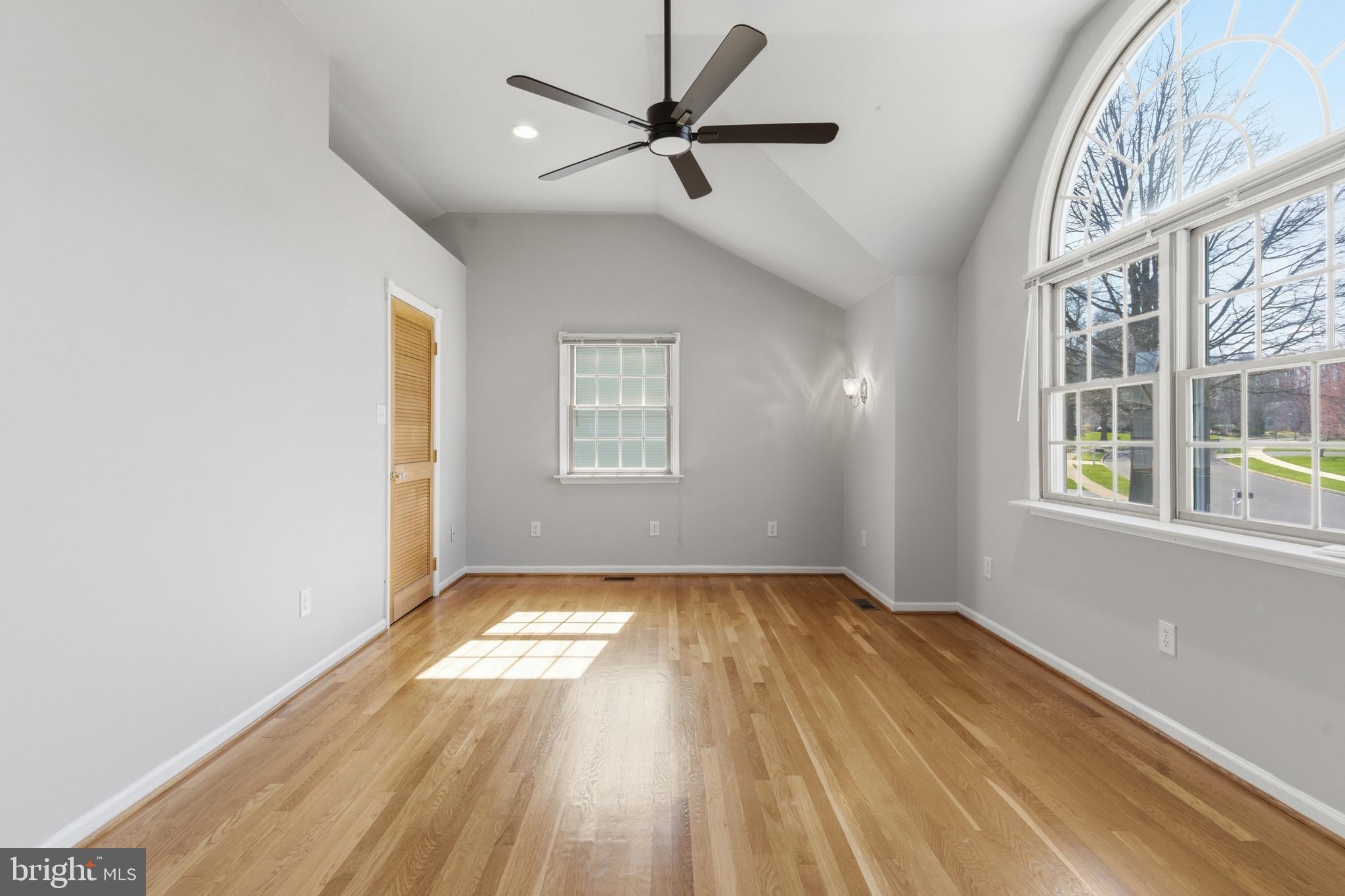 HEATHER KNOLL - Residential