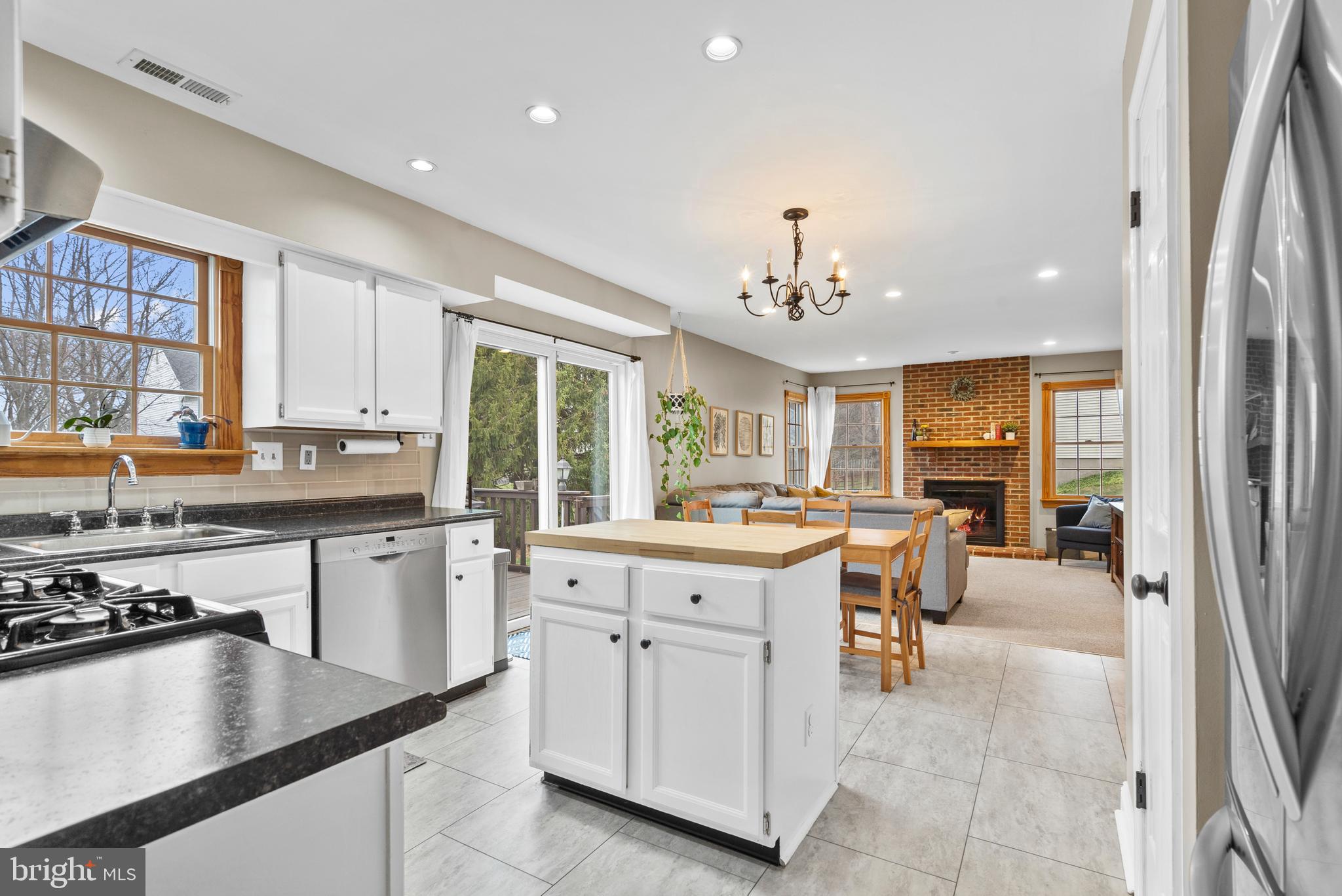 HEATHER KNOLL - Residential