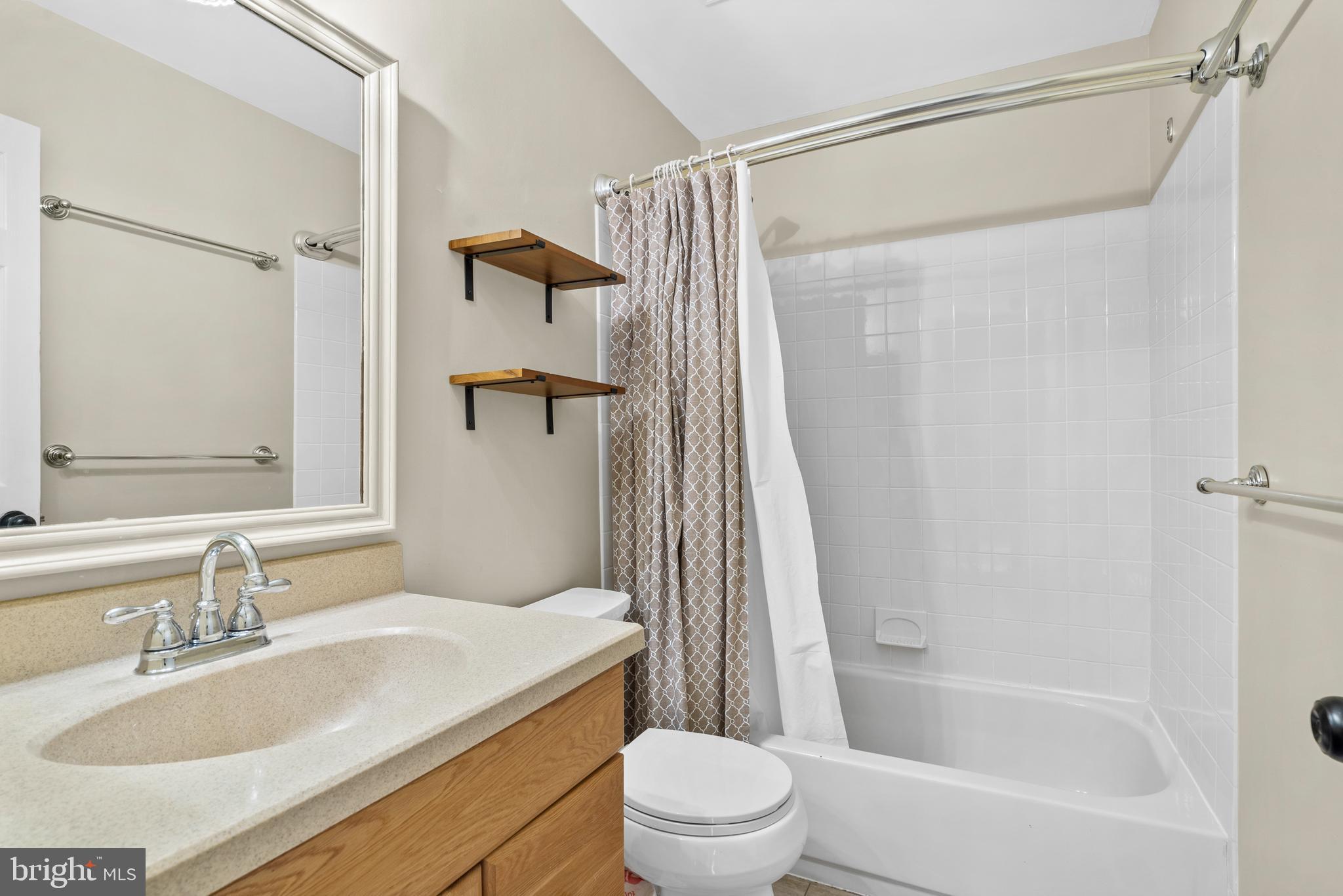 HEATHER KNOLL - Residential