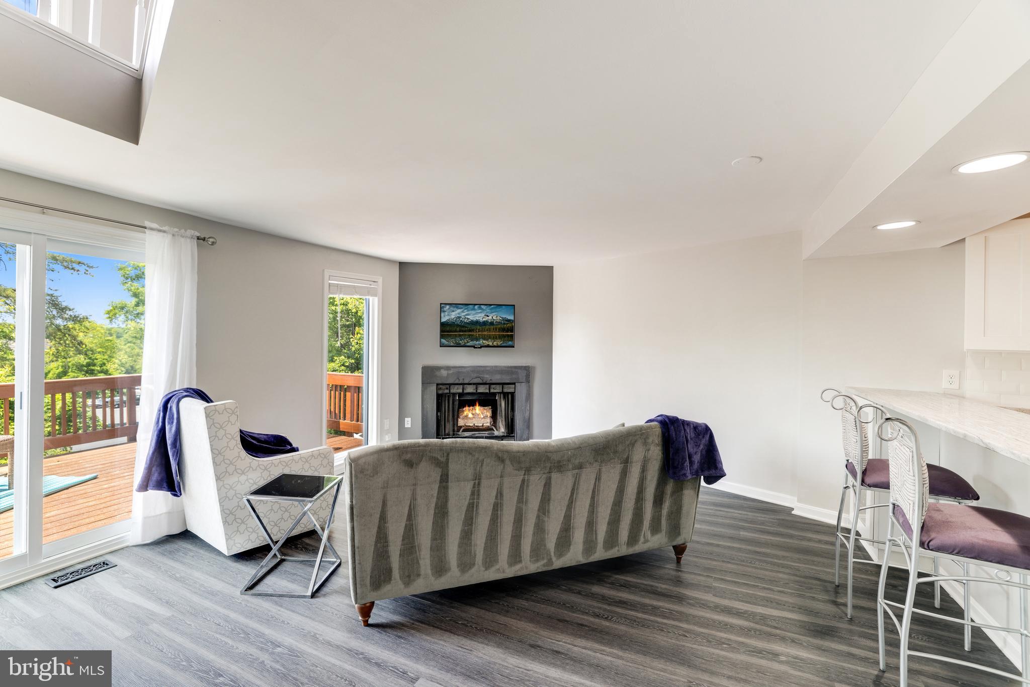 WHISPERHILL - Residential