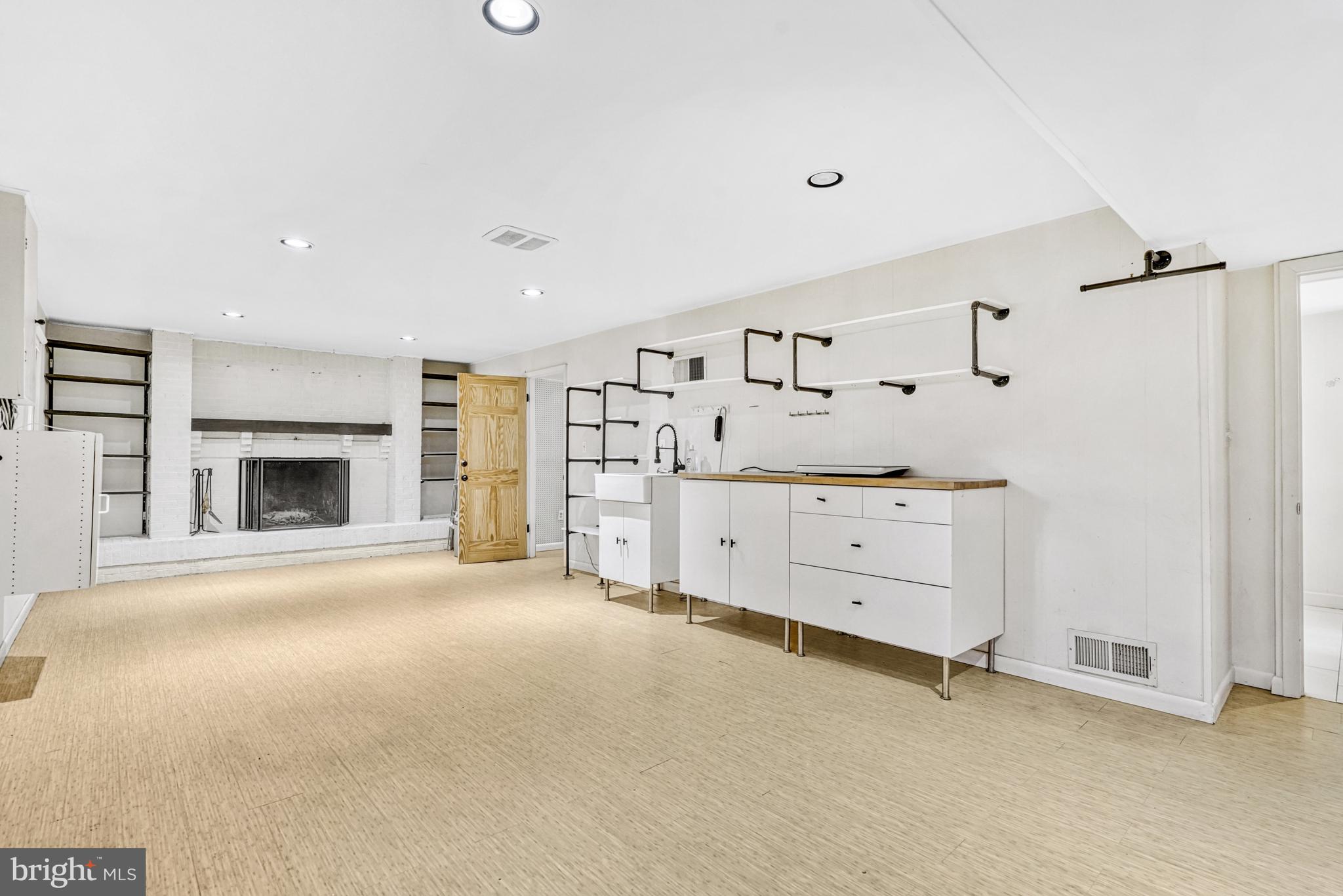 KINGWOOD PARK - Residential